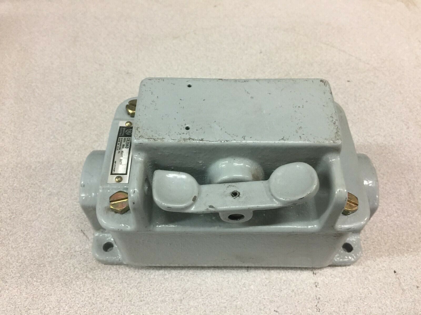 NEW NO BOX GE HEAVY DUTY HAZARDOUS LOCATION SWITCH CR2940 AJ201A