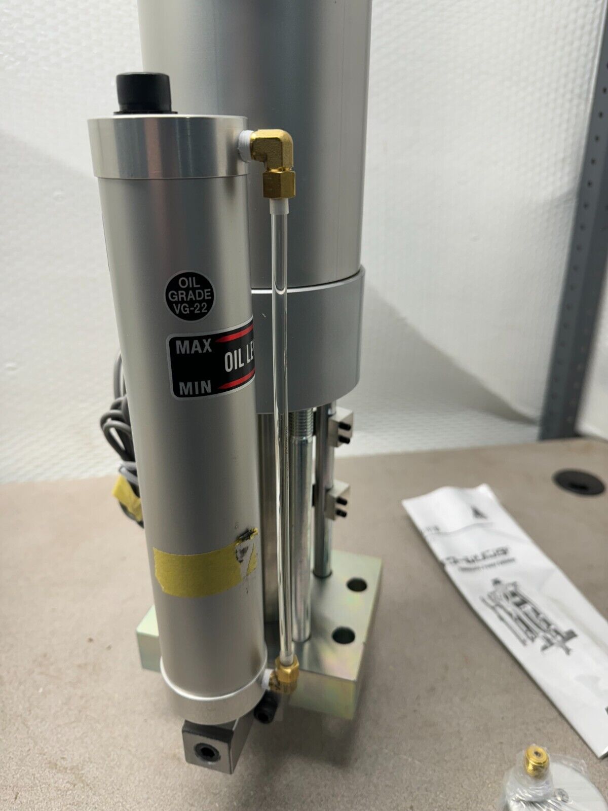 NEW NO BOX HIROTAKA PNEUMATIC POWER CYLINDER PCSW-04-1010-7-G