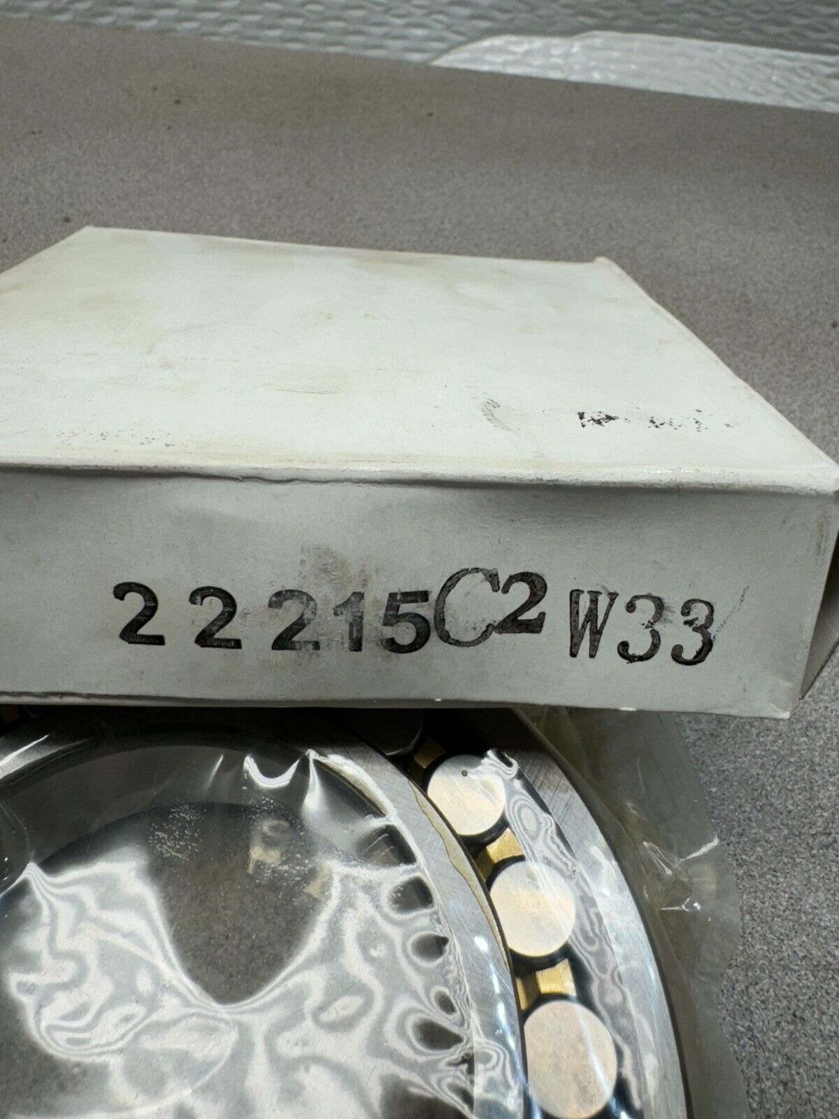 NEW 22215 C2 W33 SPHERICAL ROLLER BEARING 22215C2W33