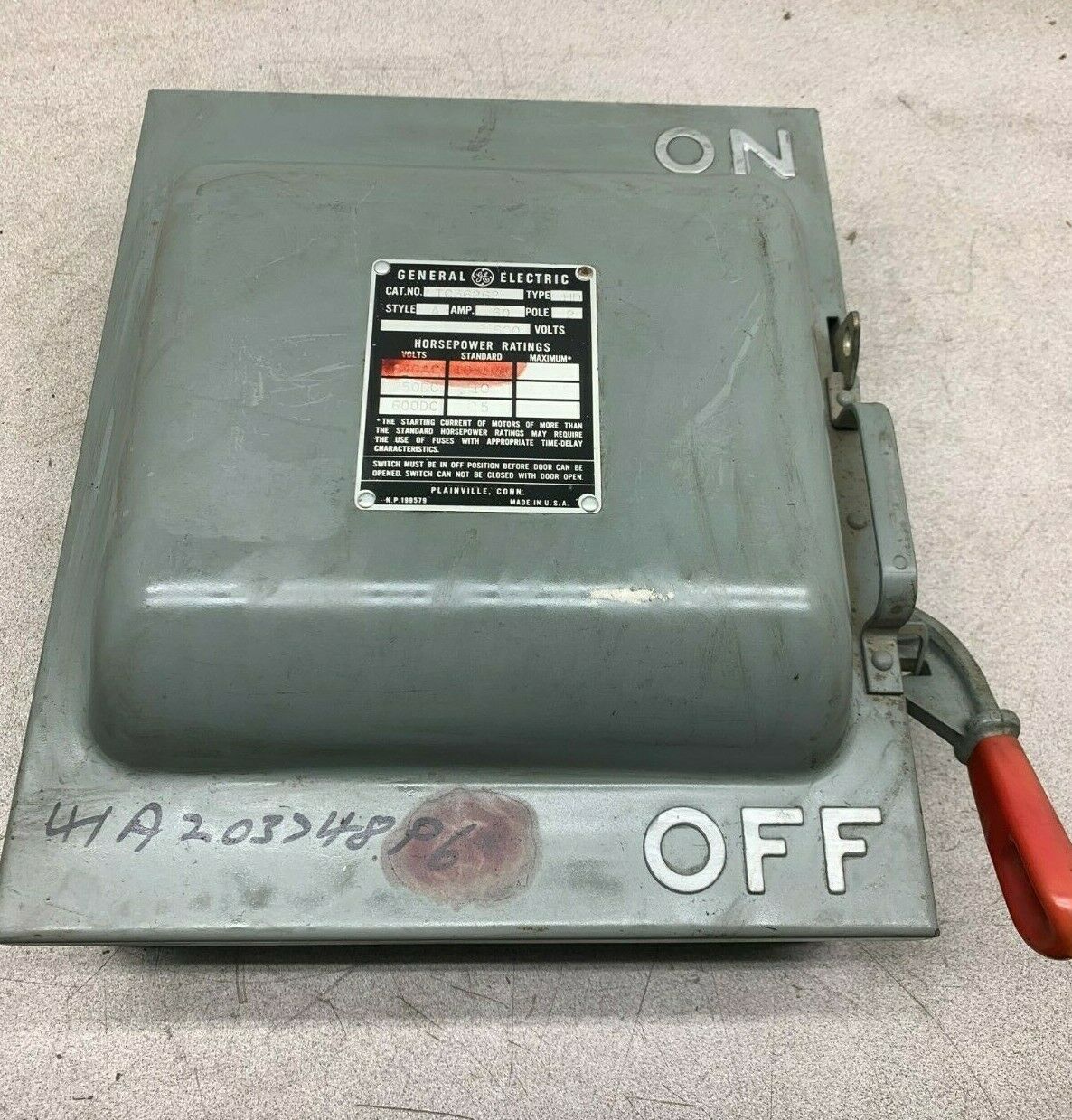 NEW NO BOX GENERAL ELECTRIC 2 POLE 60AMP 600V. DISCONNECT SWITCH TC36262