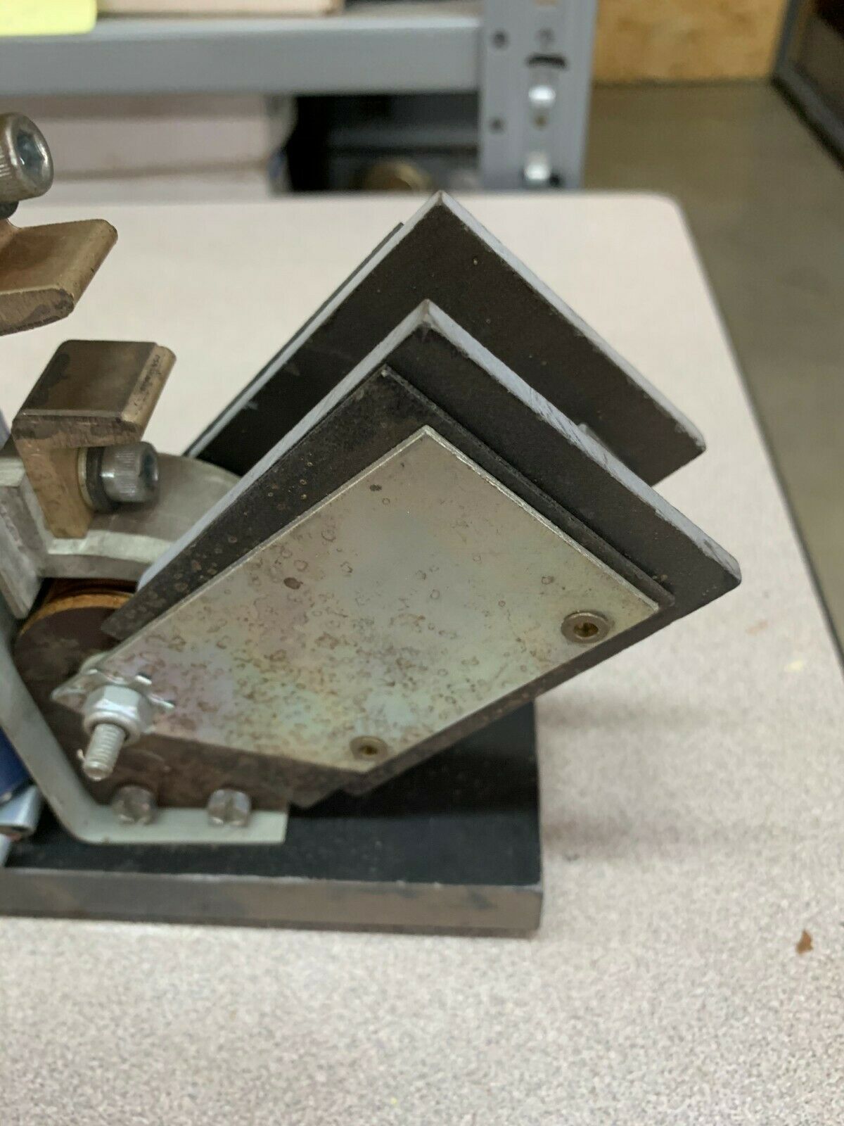 NEW NO BOX GENERAL ELECTRIC CONTACTOR 17CM57NGA