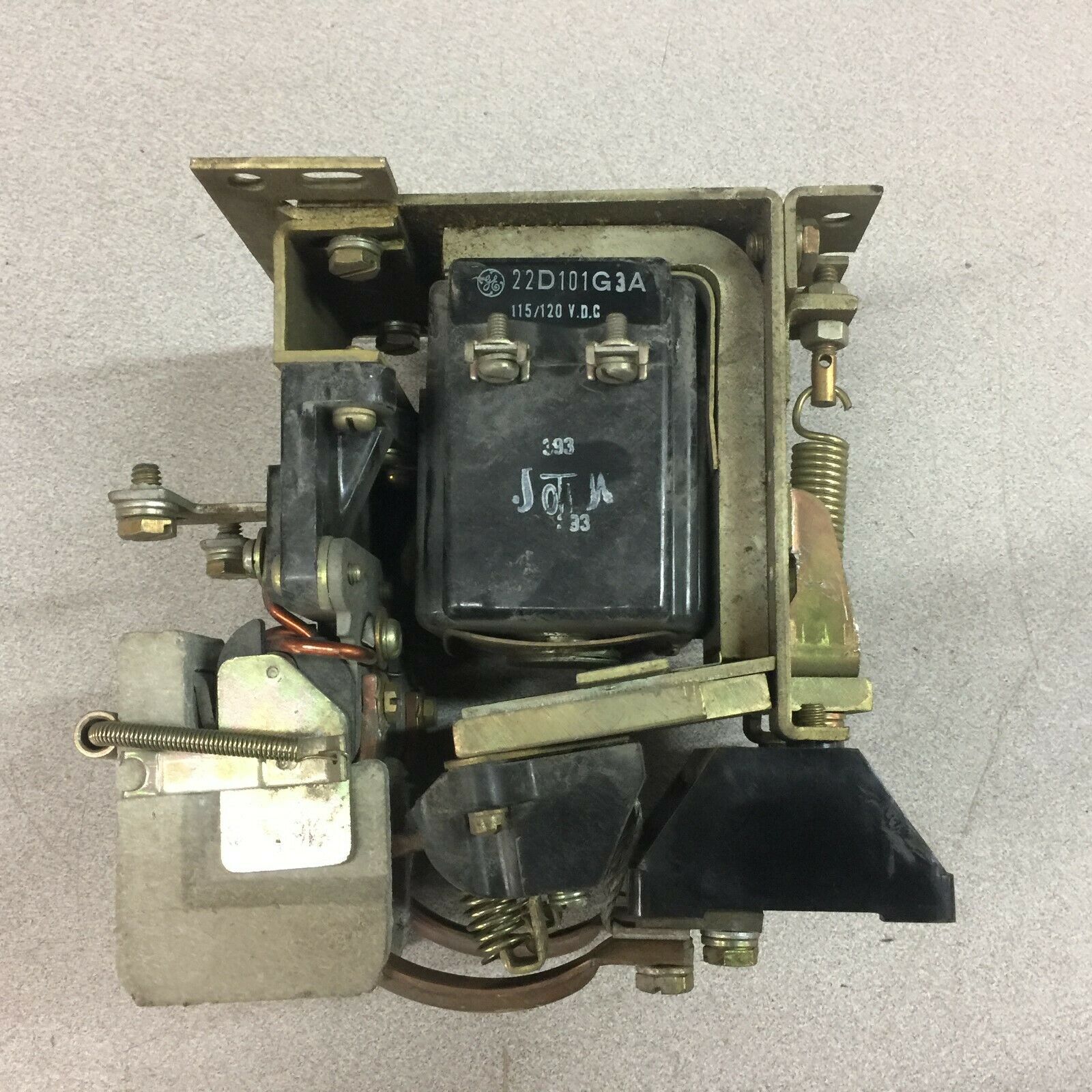 NEW NO BOX GE 2POLE 120 VDC COIL 600V MAX DC CONTACTOR IC2800 1612CL3F