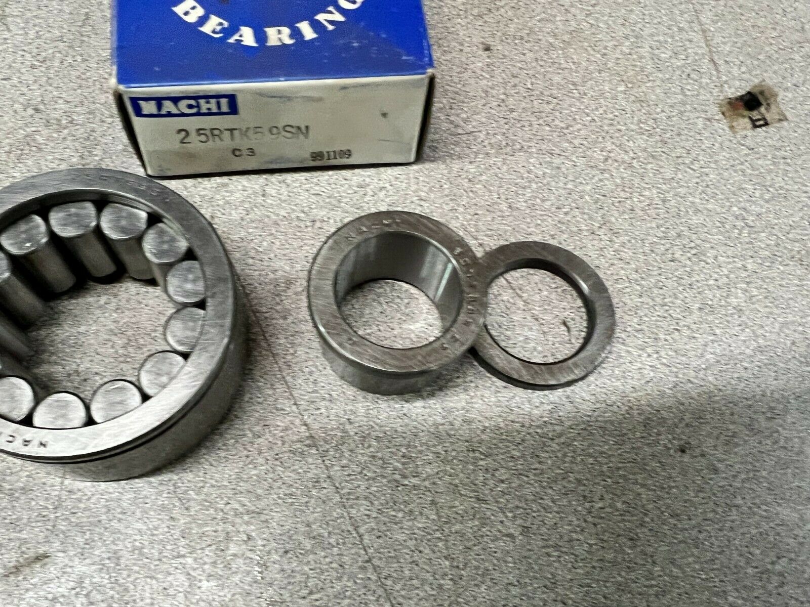 NEW IN BOX NACHI 25RT59SC3 BEARING 25RTK59SN