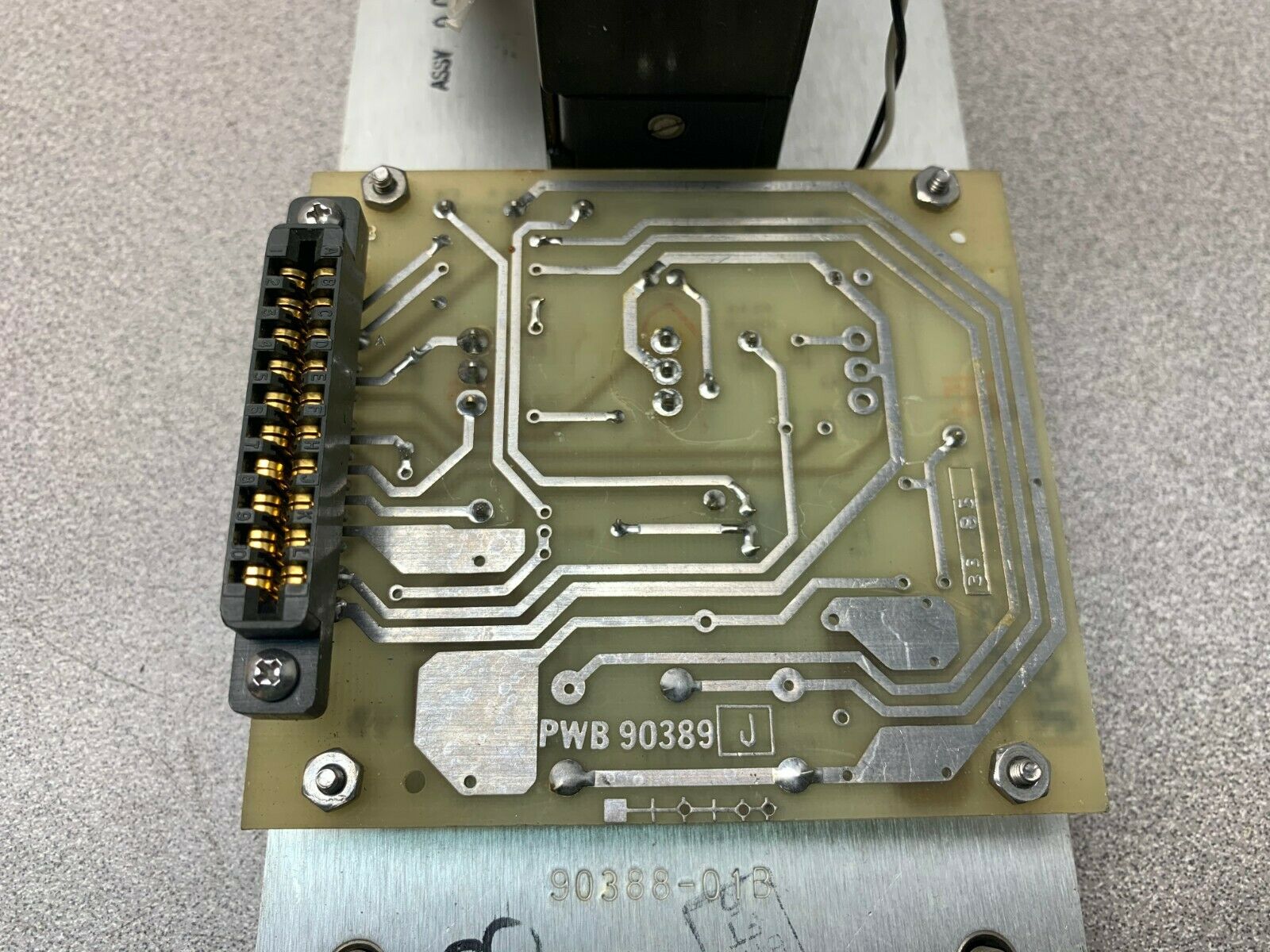 NEW NO BOX BENTLY NEVADA 90388-01B VIBRATION MONITOR ANALOG DISPLAY 90120-02-52