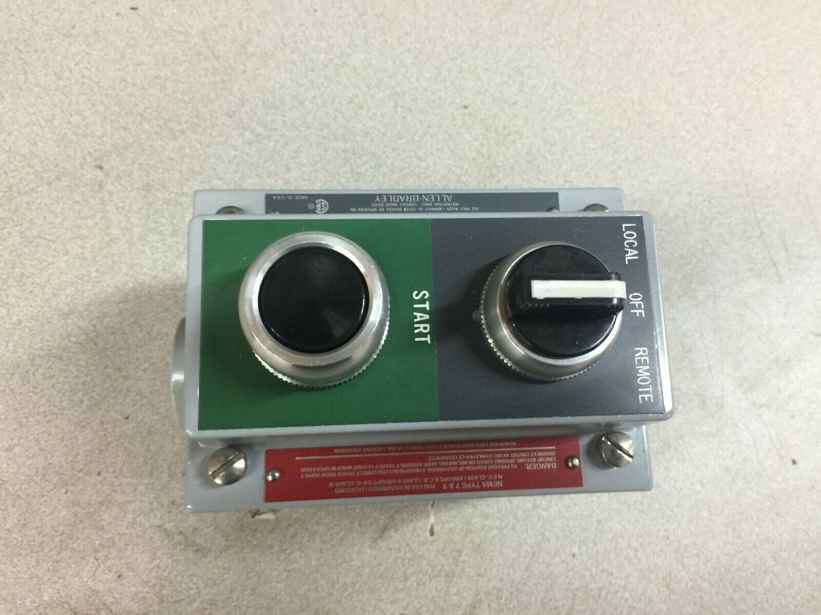 NEW NO BOX ALLEN BRADLEY HAZARDOUS LOCATION START STATION 800H-2HW7P-35957