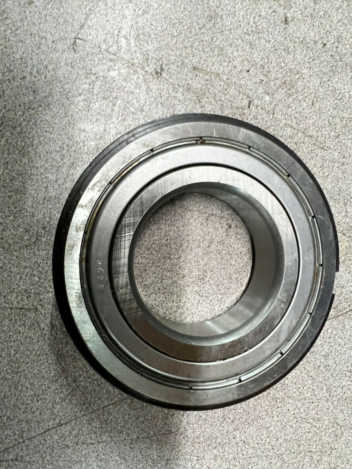 NEW IN BOX KML 6209Z BALL BEARING 209SLV