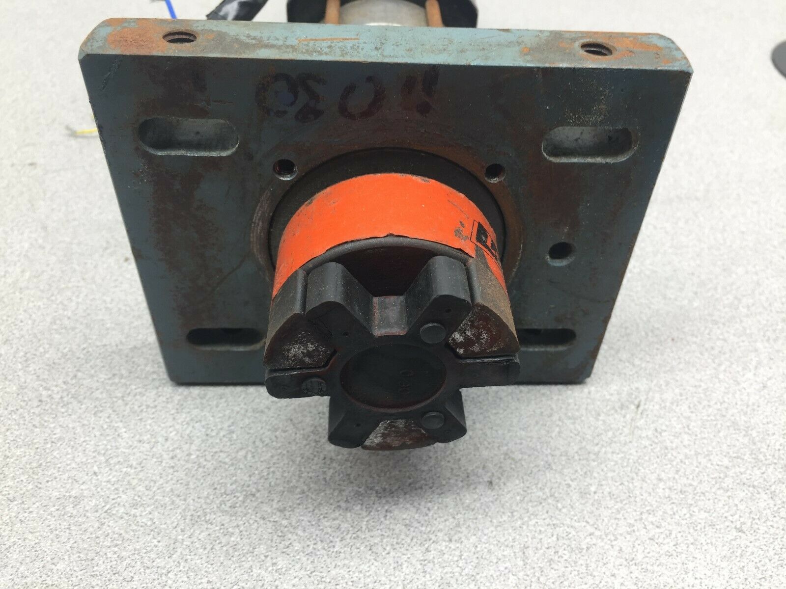 USED YASKAWA AC SERVO MOTOR AND PLANETARY GEARHEAD SGM-04U3B4L/ 34-511-271-3963