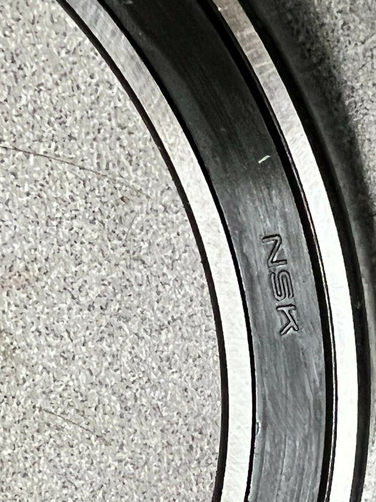 NEW IN BOX NSK 6822V 6822VV AV2S DEEP GROOVE BALL BEARING 6822VV