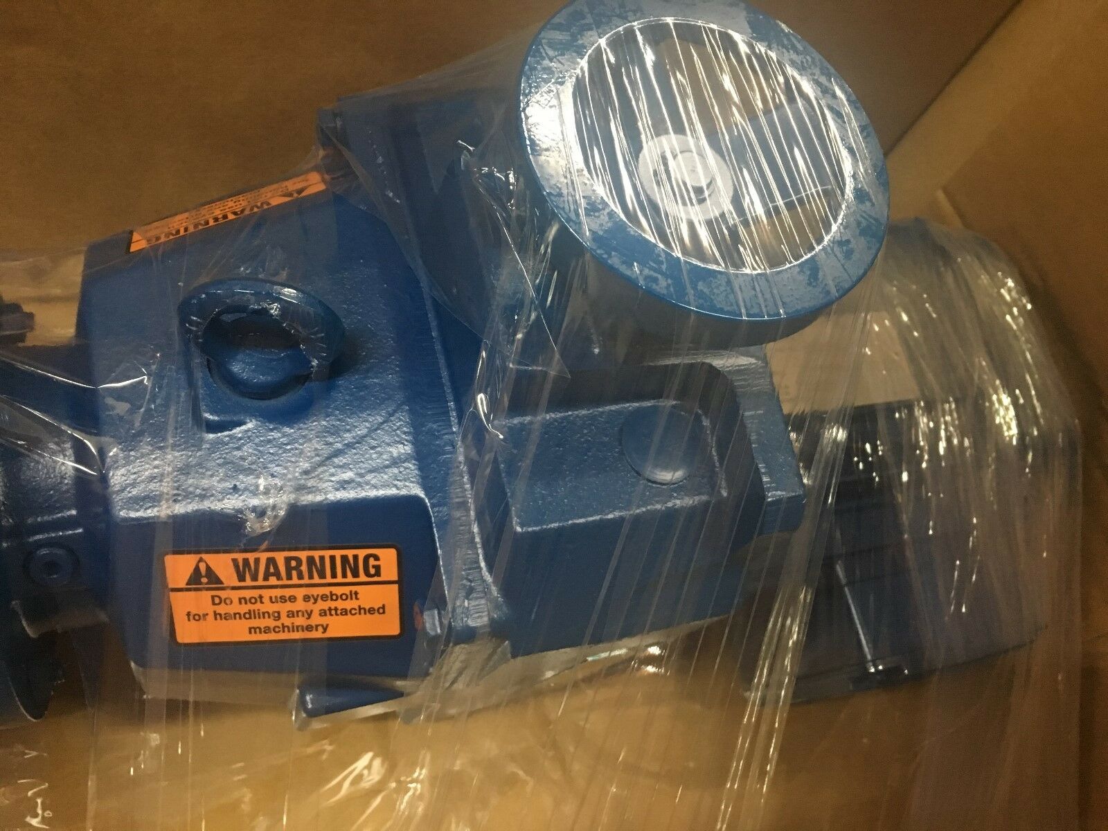 NEW IN BOX SEW-EURODRIVE 2HP 41.89:1 RATIO GEARMOTOR S67D26DRE90L4