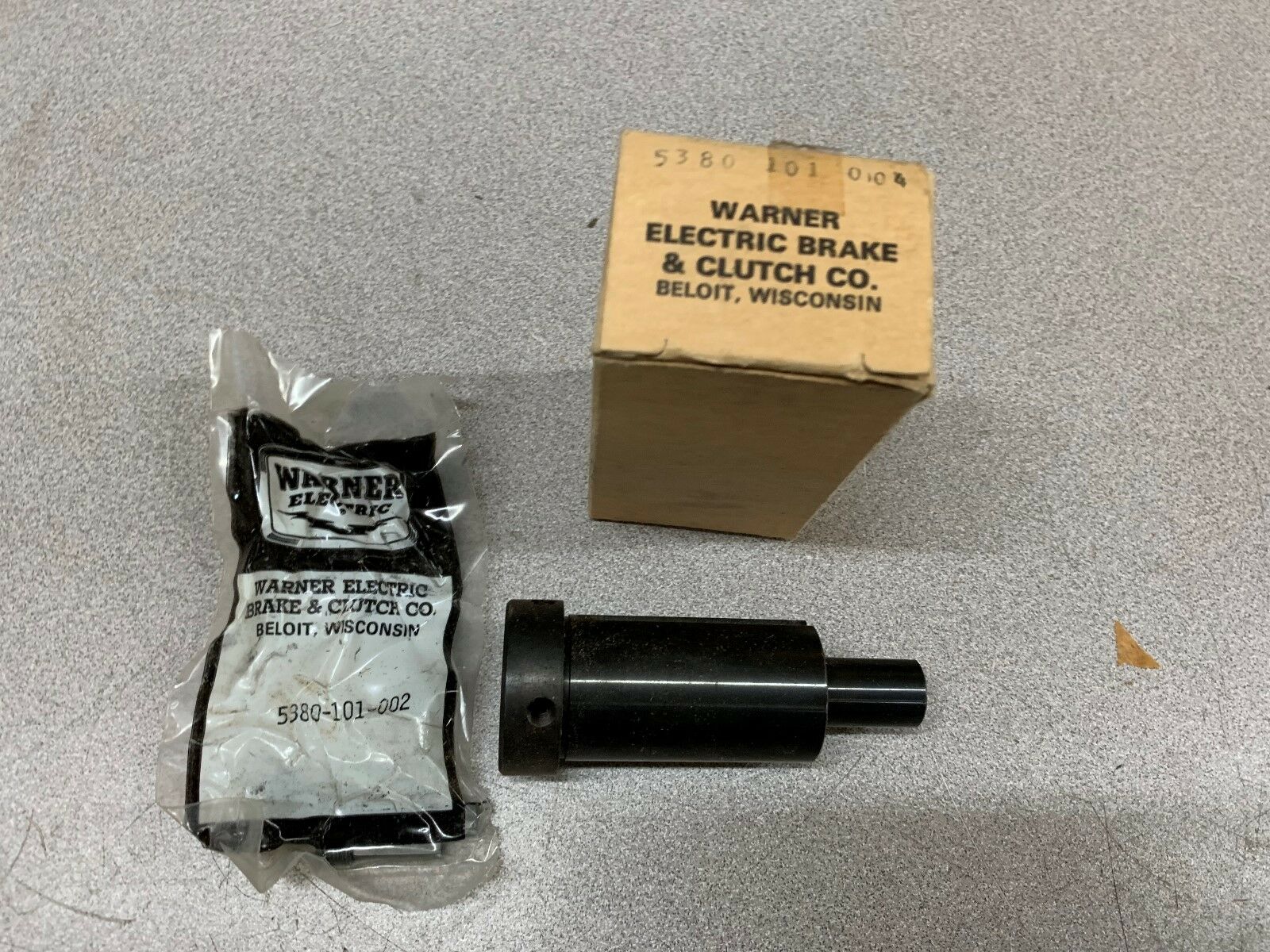 NEW IN BOX WARNER TERMINAL ACCESSORY 5380-101-002