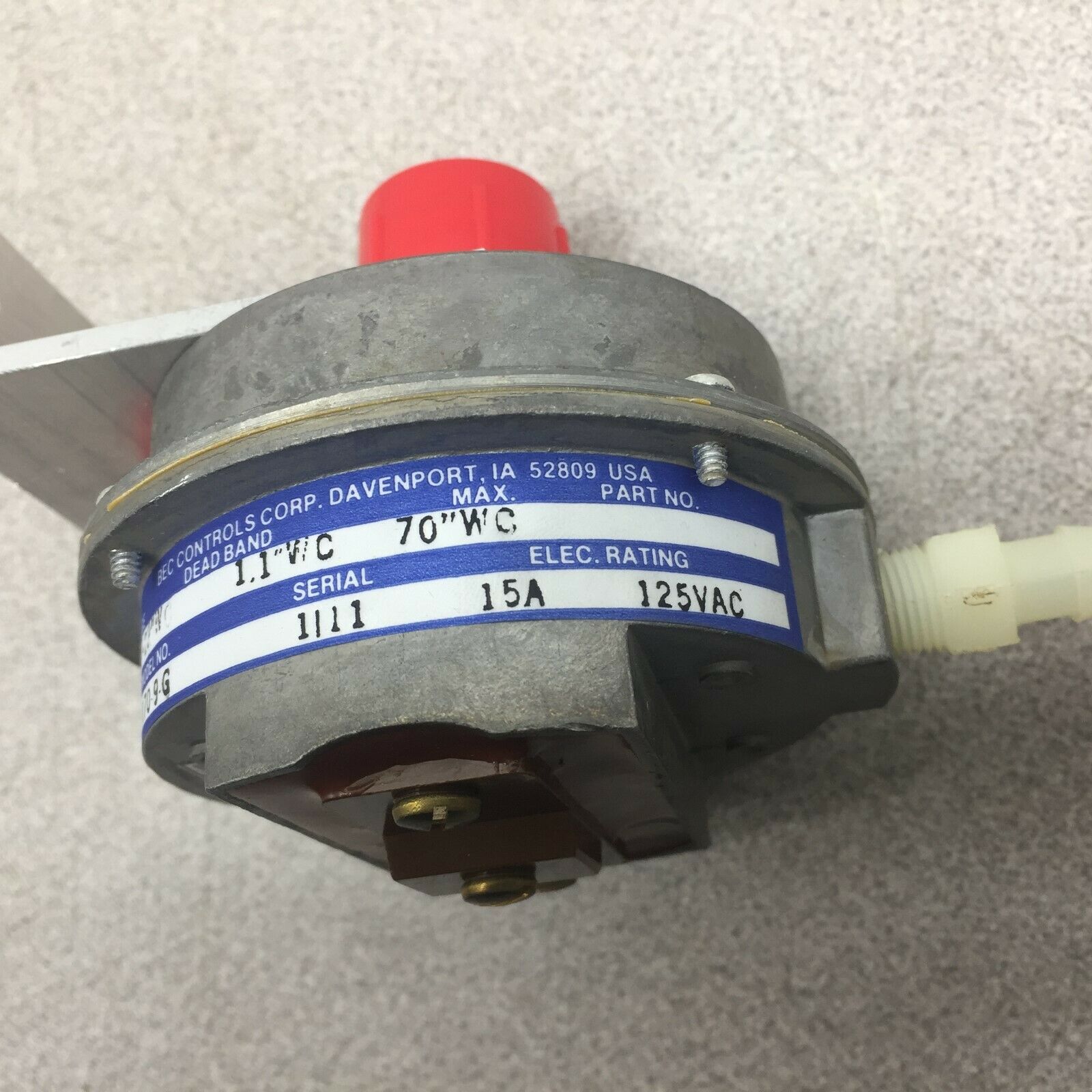 NEW NO BOX BEC CONTROLS 125VAC 15AMP 2-22WC PRESSURE CONTROL SWITCH R70-9-G