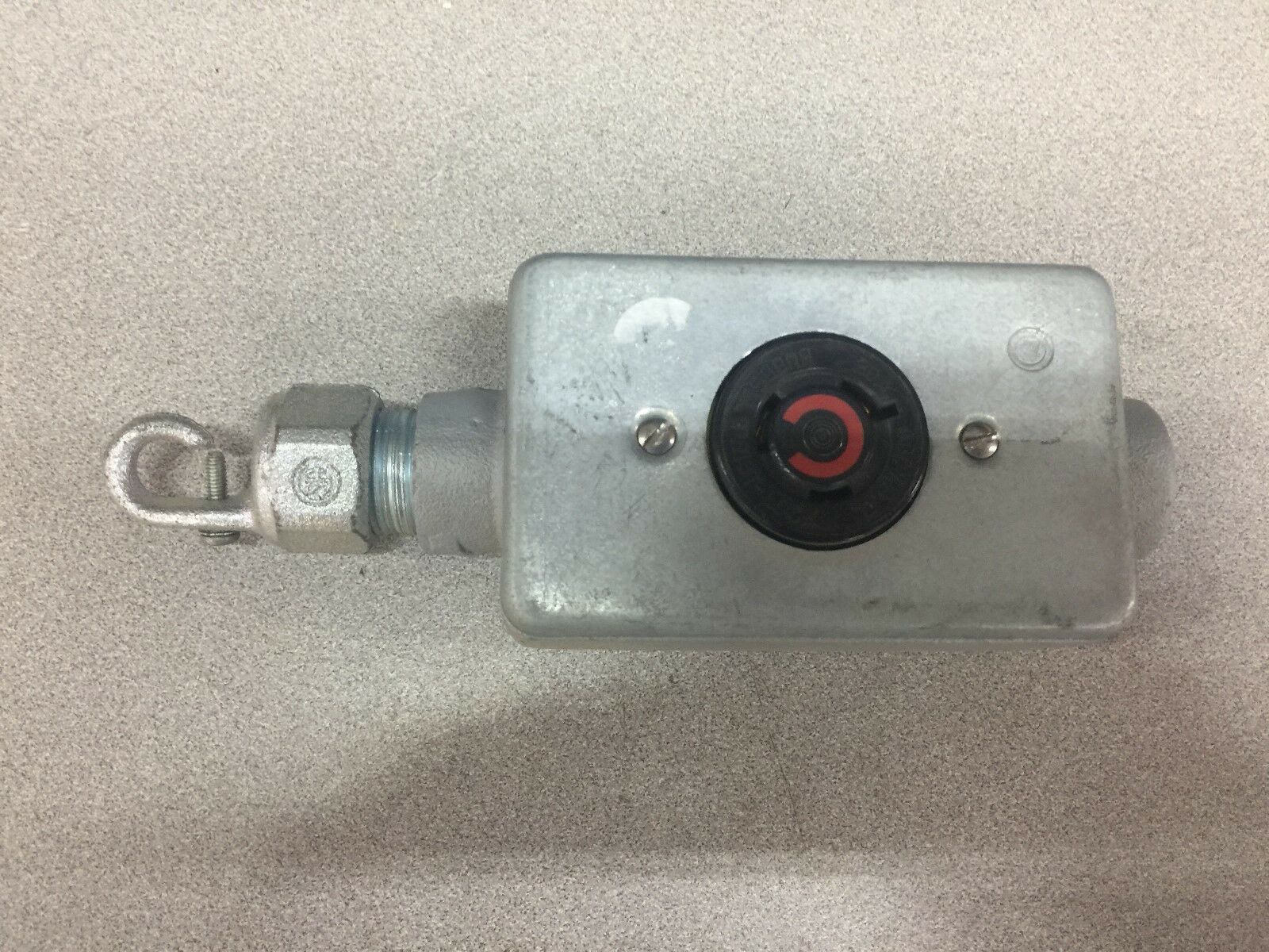 NEW NO BOX APPLETON 3/4 UNILET WITH 20AMP HUBBLE TWIST LOCK RECPT. TYPE FSC