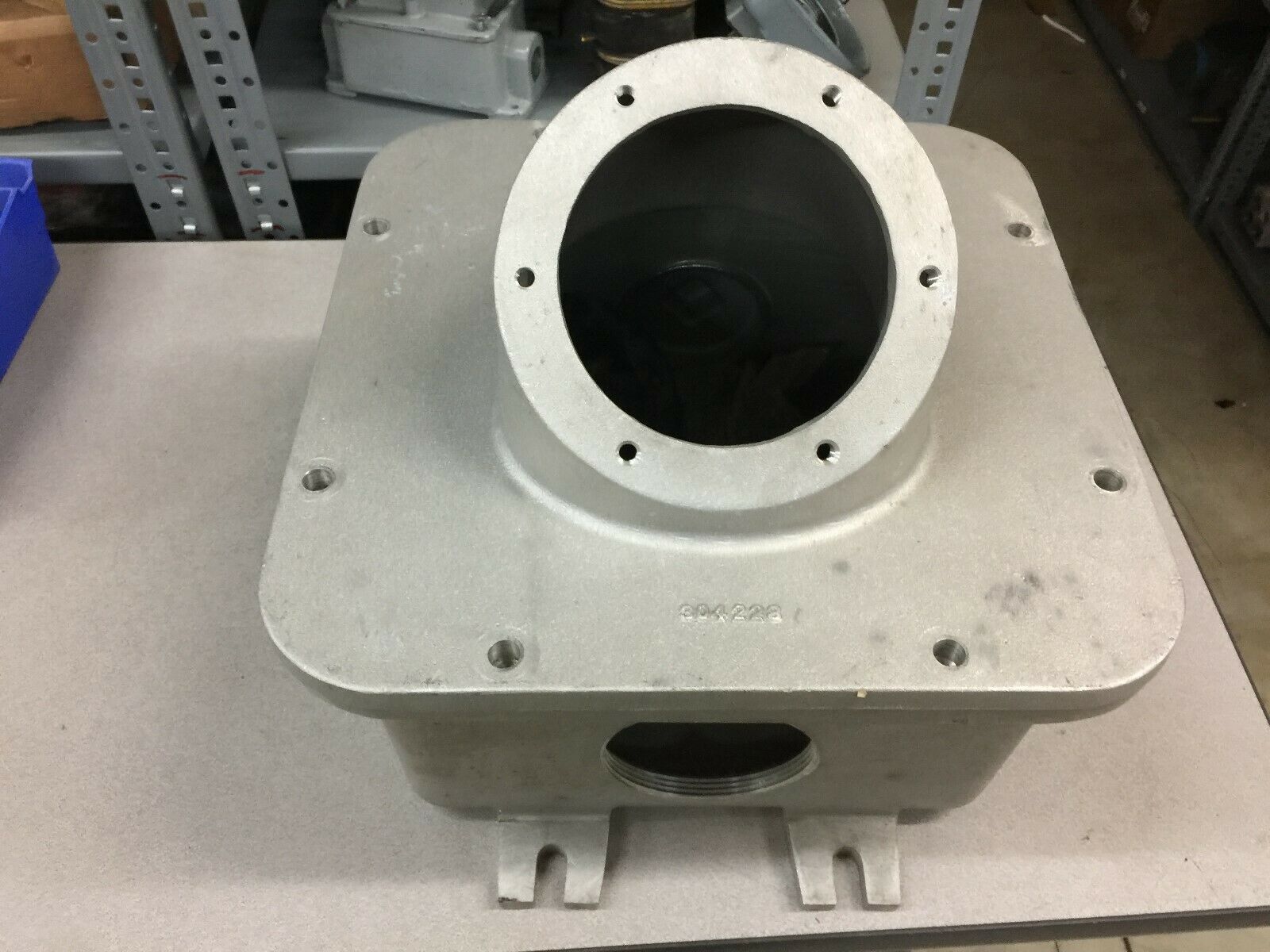 NEW NO BOX APPLETON ANGLED BACK BOX 304234 / 304228