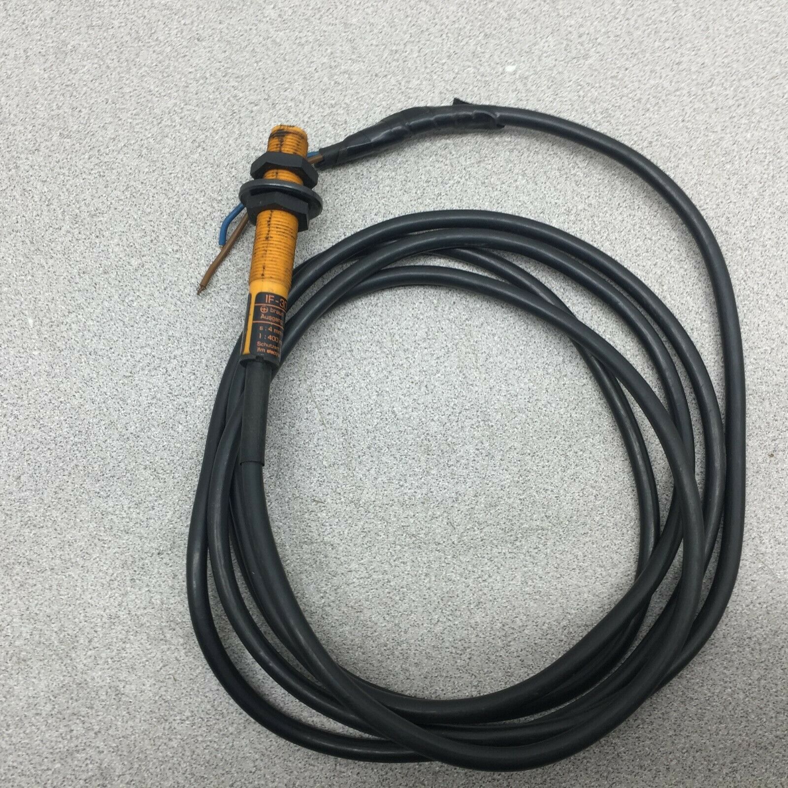USED EFECTOR 4MM SENSING 10-30 VDC INDUCTIVE PROXIMITY SENSOR IF-3004-BPOG