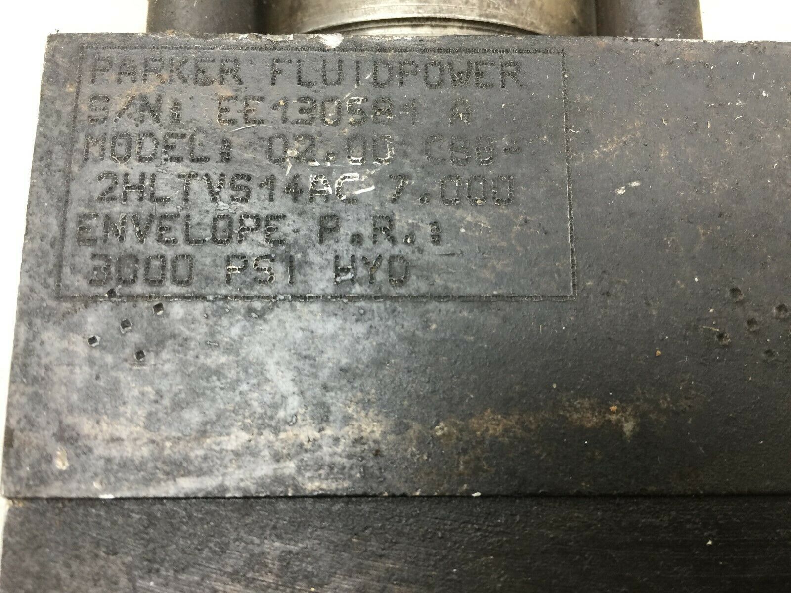 USED PARKER 2"BORE 7"STROKE 3000PSI HYDRAULIC CYLINDER 02.00 CBB-2HLTVS14C 7.00