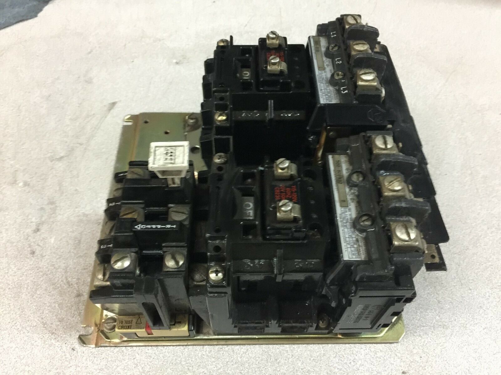 USED ALLEN BRADLEY SIZE 1 3 POLE 120 VAC COIL 27 AMPS 600 VAC REVERSING STARTER