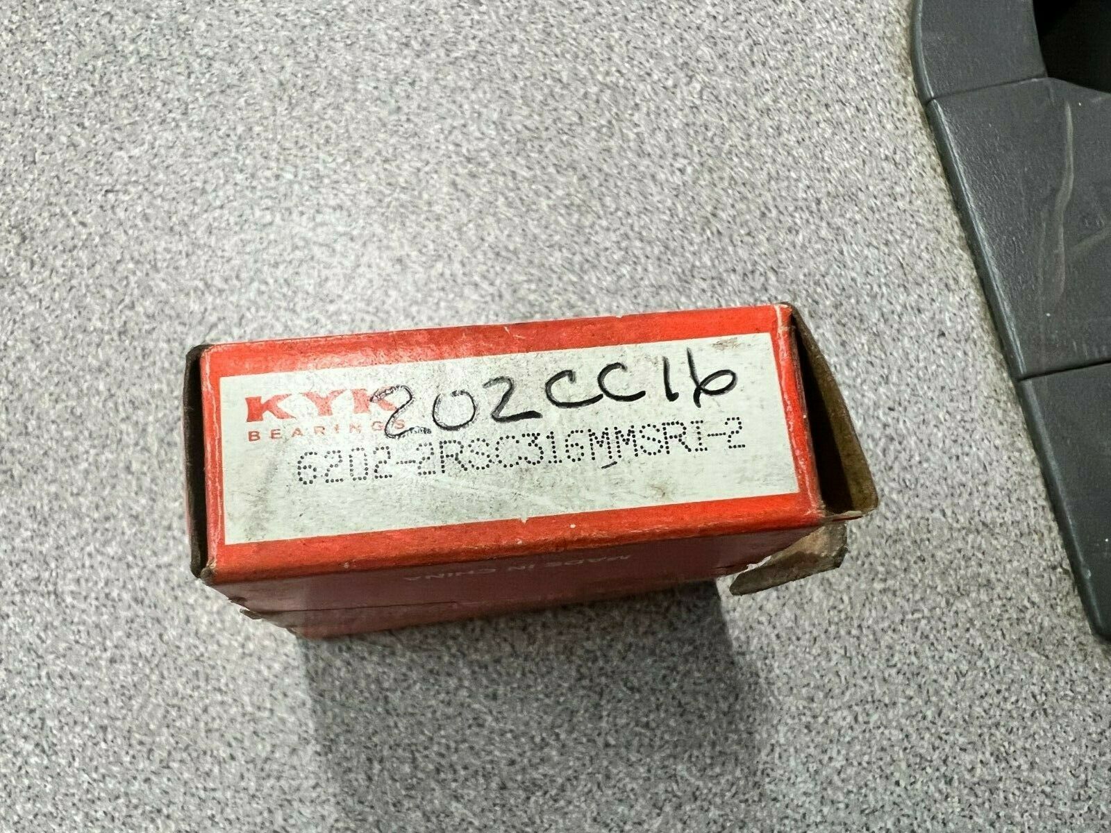 LOT OF 4 NEW IN BOX KYK 6202-2RSC316MSRI-2 6202-2RSC3 BALL BEARING 6202-2RS