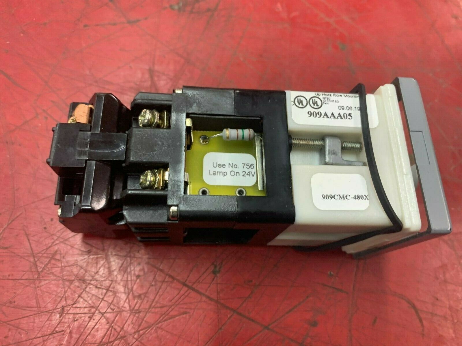 NEW IN BOX SENASYS SWITCH INDICATOR 909AAA05