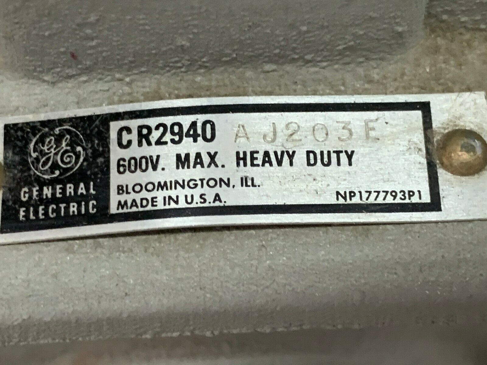 NEW NO BOX GENERAL ELECTRIC PUSH BUTTON ENCLOSURE SWITCH CR2940AJ203E