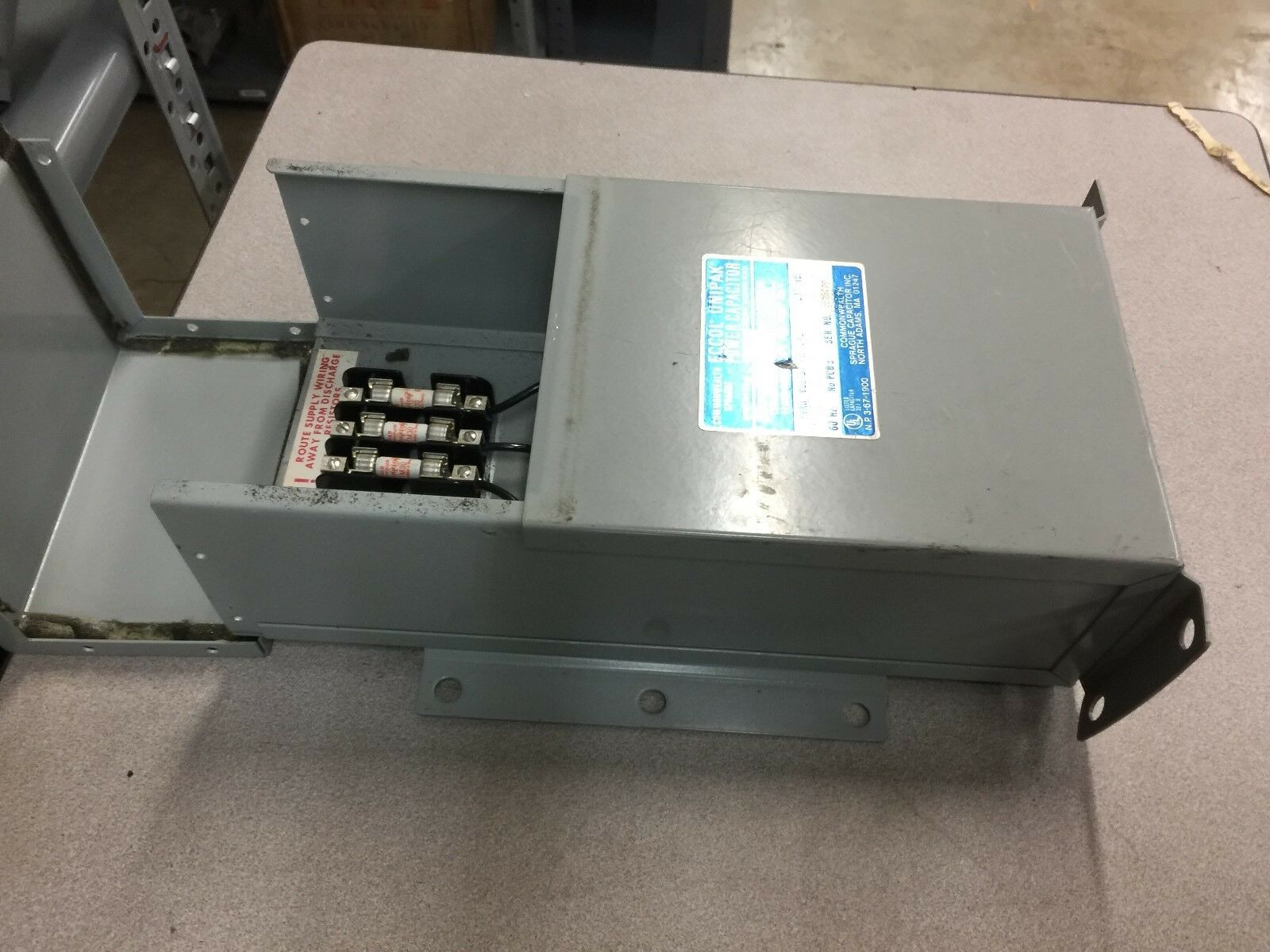 NEW NO BOX ECCOL UNIPAK 10KVAR 480V 3PH .31GAL POWER CAPACITOR 1043PMU