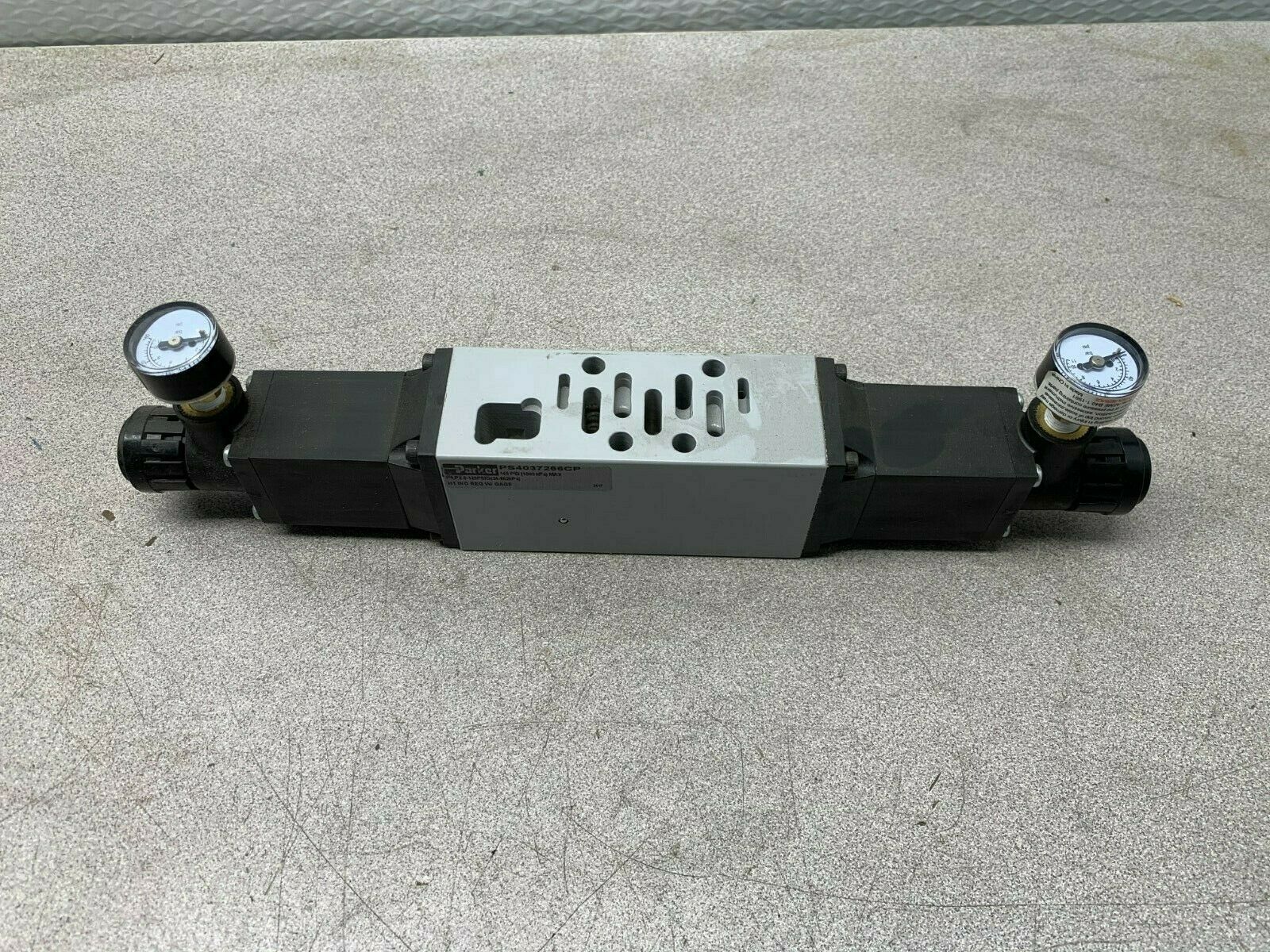 NEW NO BOX PARKER REGULATOR WITH GAUGES PS4037266CP