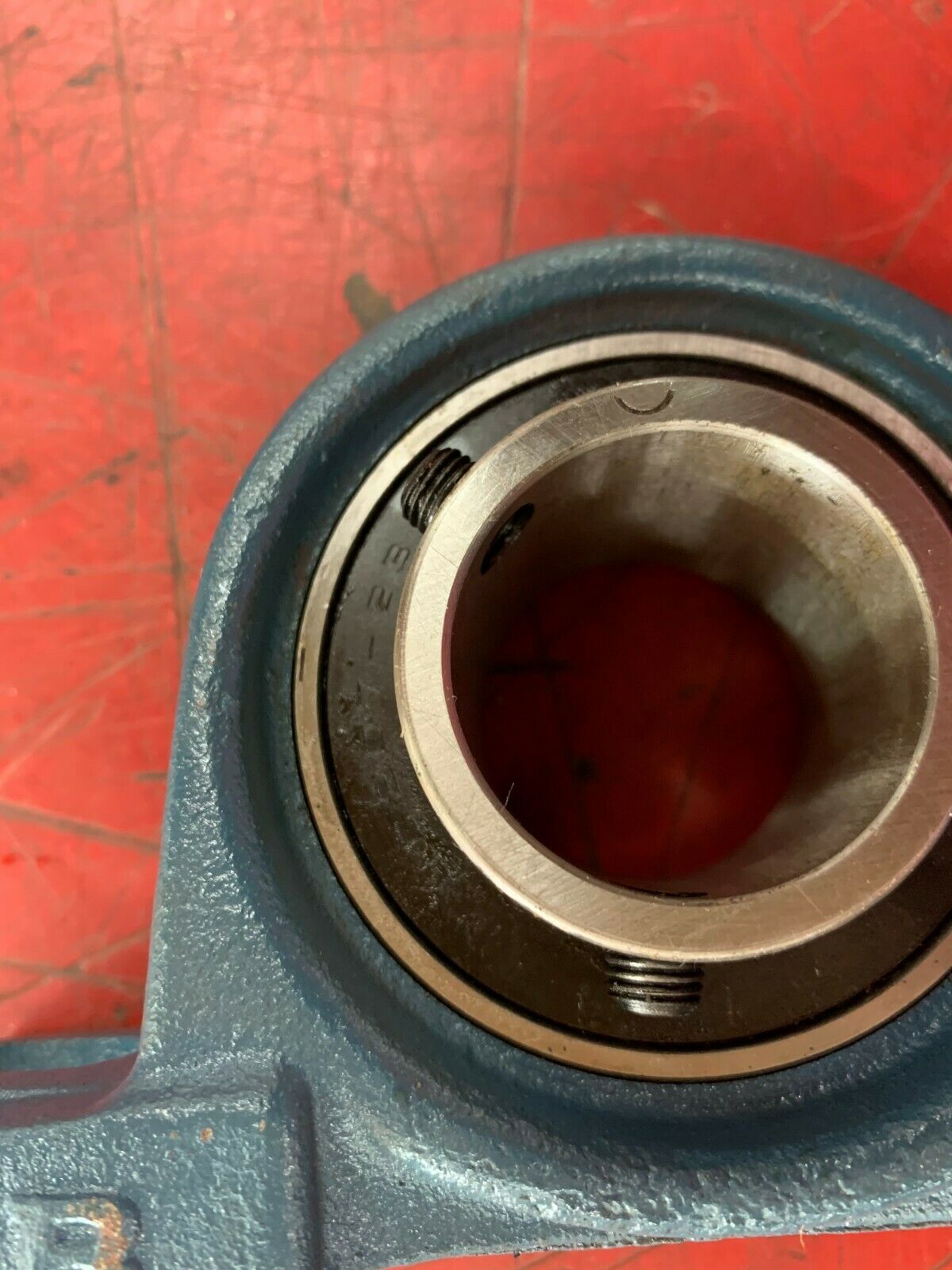 NEW NO BOX IB PILLOW BLOCK BEARING P207 UC207-23