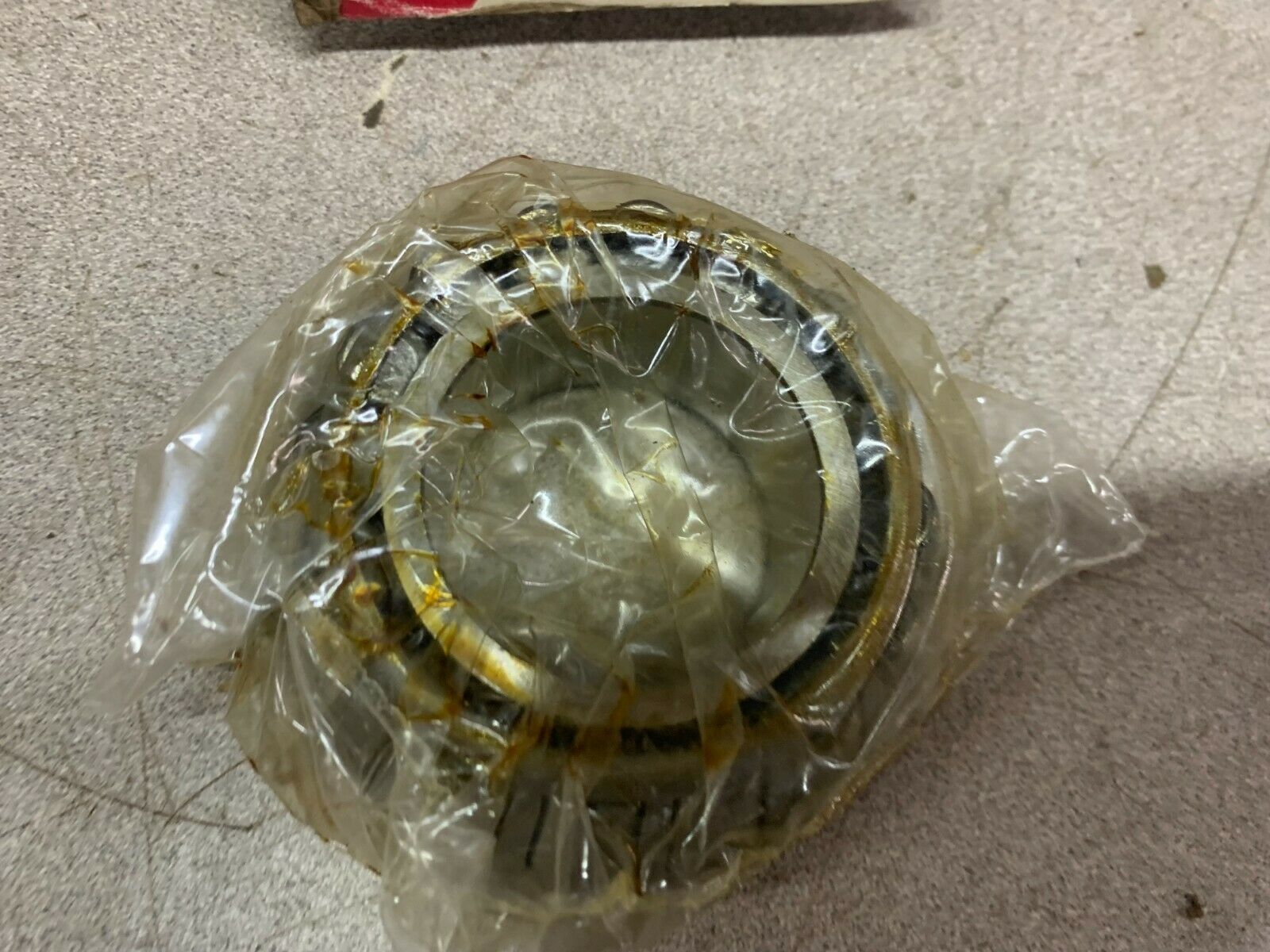 NEW IN BOX SKF ROLLER BEARING HM903247