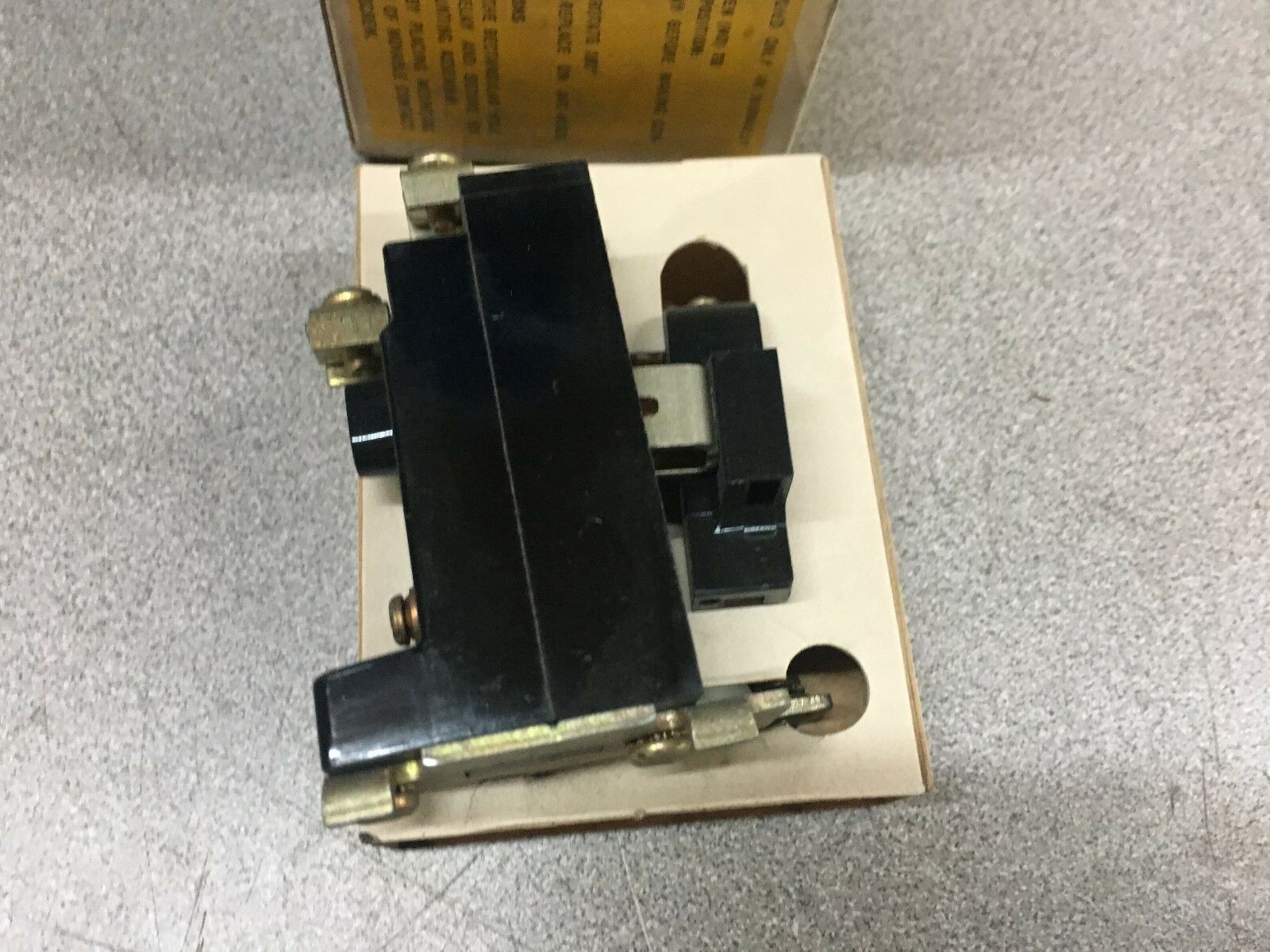 NEW IN BOX LOT OF 5 ALLEN BRADLEY AUXILLIARY CONTACT 700-N1 SERIES A