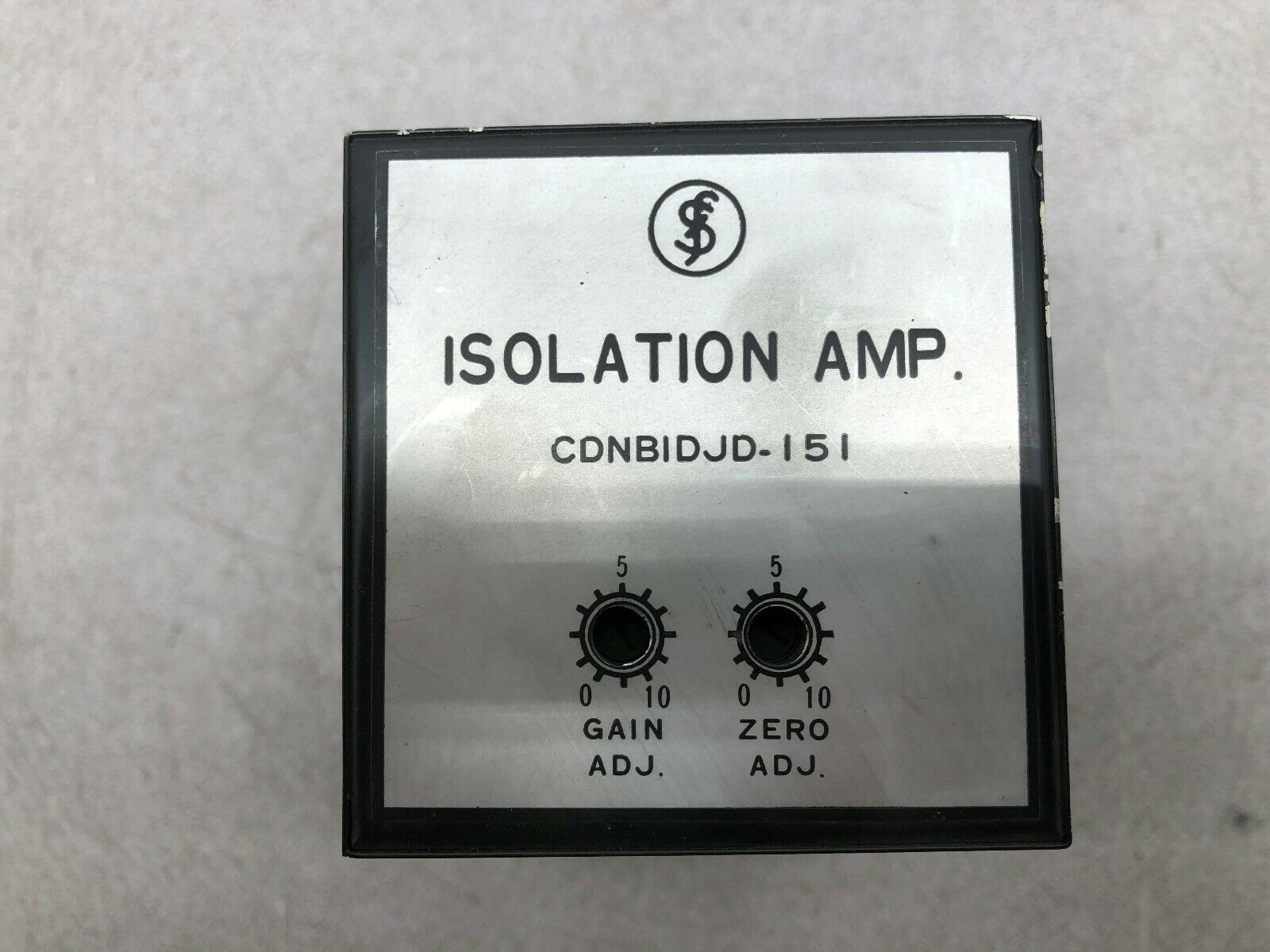 NEW NO BOX FUJI ELECTRIC 220 VAC INPUT 10 VDC OUTPUT ISOLATION AMP CDNBIDJD-151