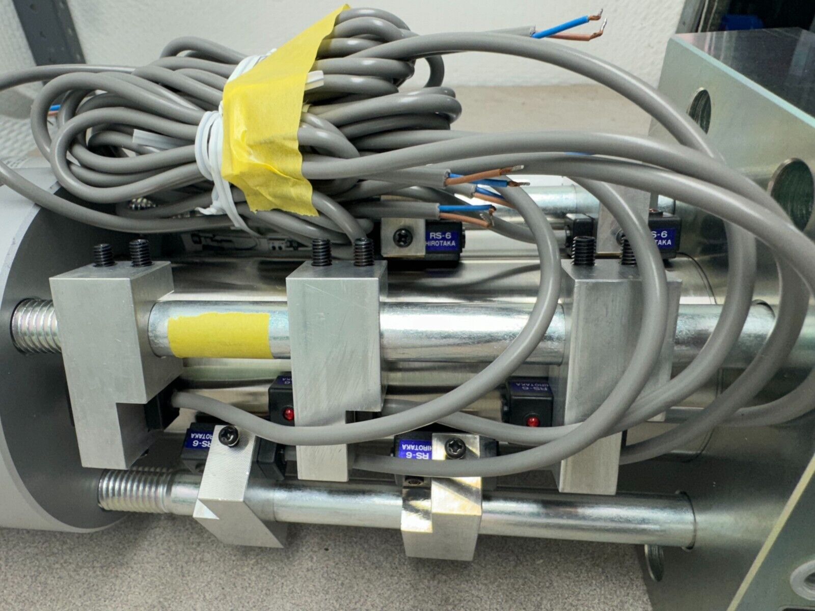 NEW NO BOX HIROTAKA PNEUMATIC POWER CYLINDER PCSW-04-1010-7-G