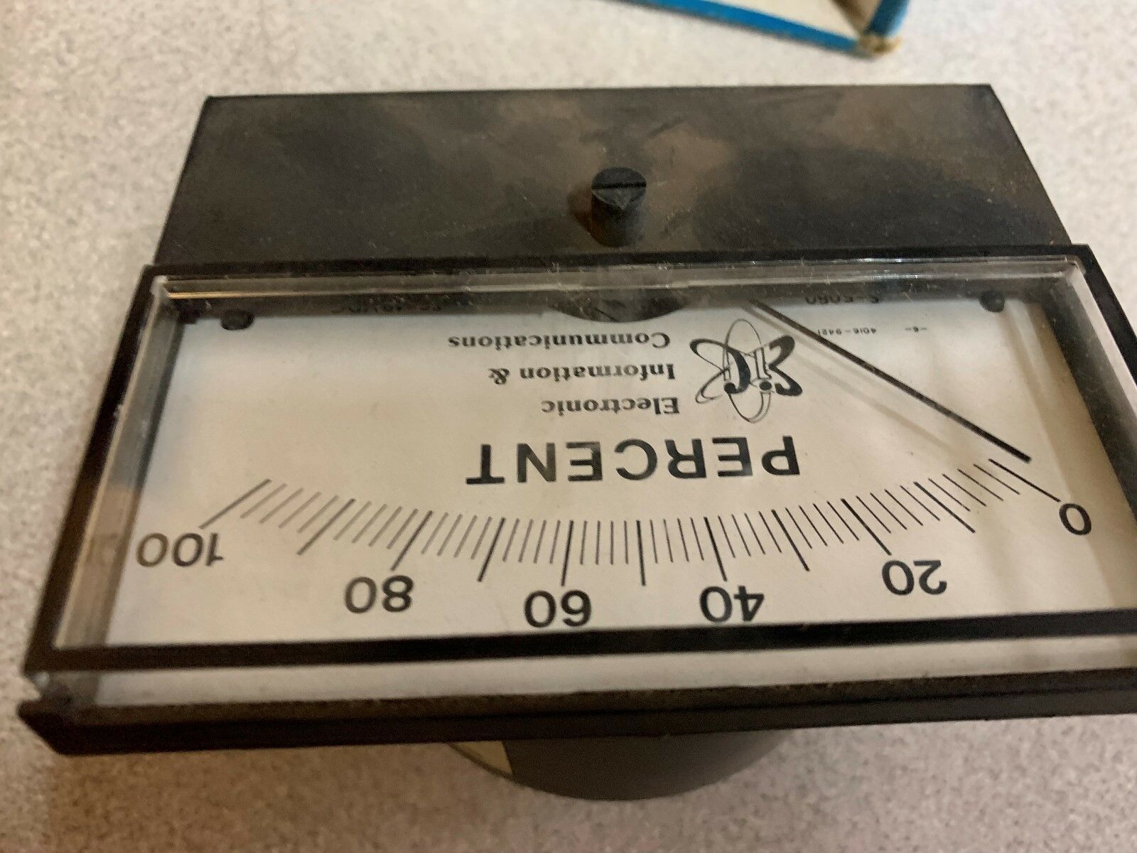 NEW IN BOX ELECTRONIC INFORMATION & COMMUNICATIONS PANEL METER 304