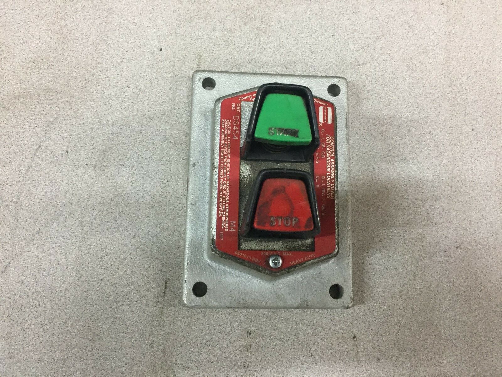 USED CROUSE HINDS HAZARDOUS LOCATION CONTROL ASSY DS454 M4