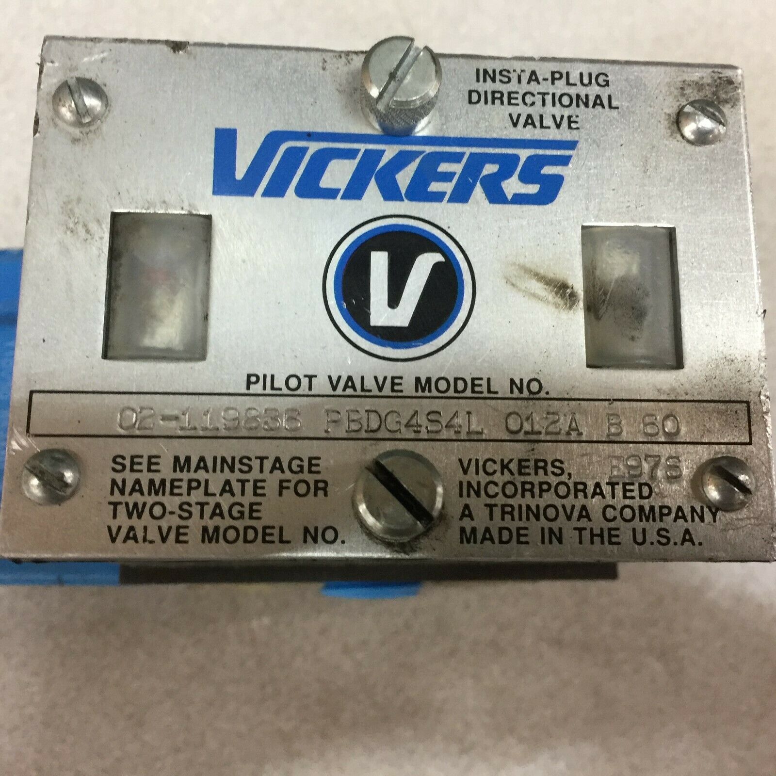 NEW NO BOXVICKERS 120VAC SOLENOID VALVE 02-119836 PBDG4S4L 012A B 60