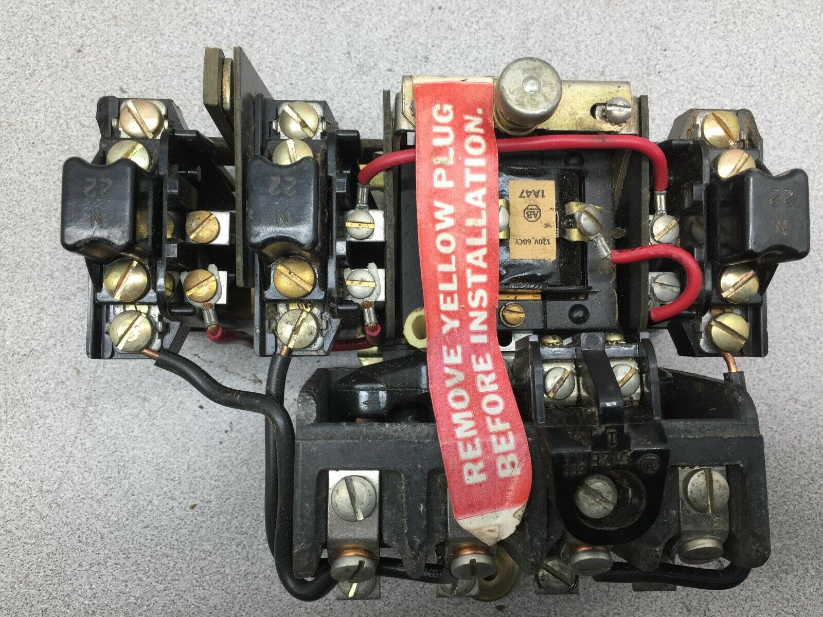 NEW NO BOX ALLED BRADLEY SIZE 1 3POLE 120VAC COIL STARTER 709-D111404/1