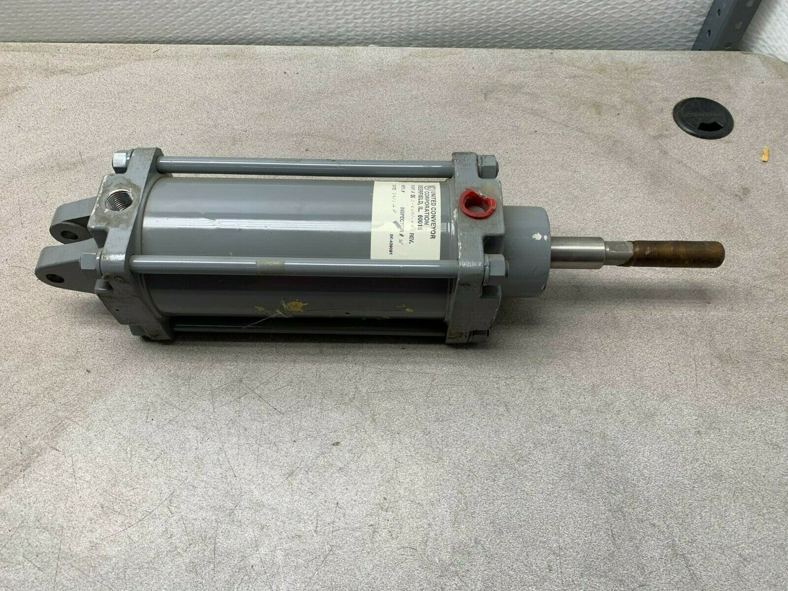 NEW NO BOX UNITED CONVEYOR PNEUMATIC CYLINDER SK3-4401-66