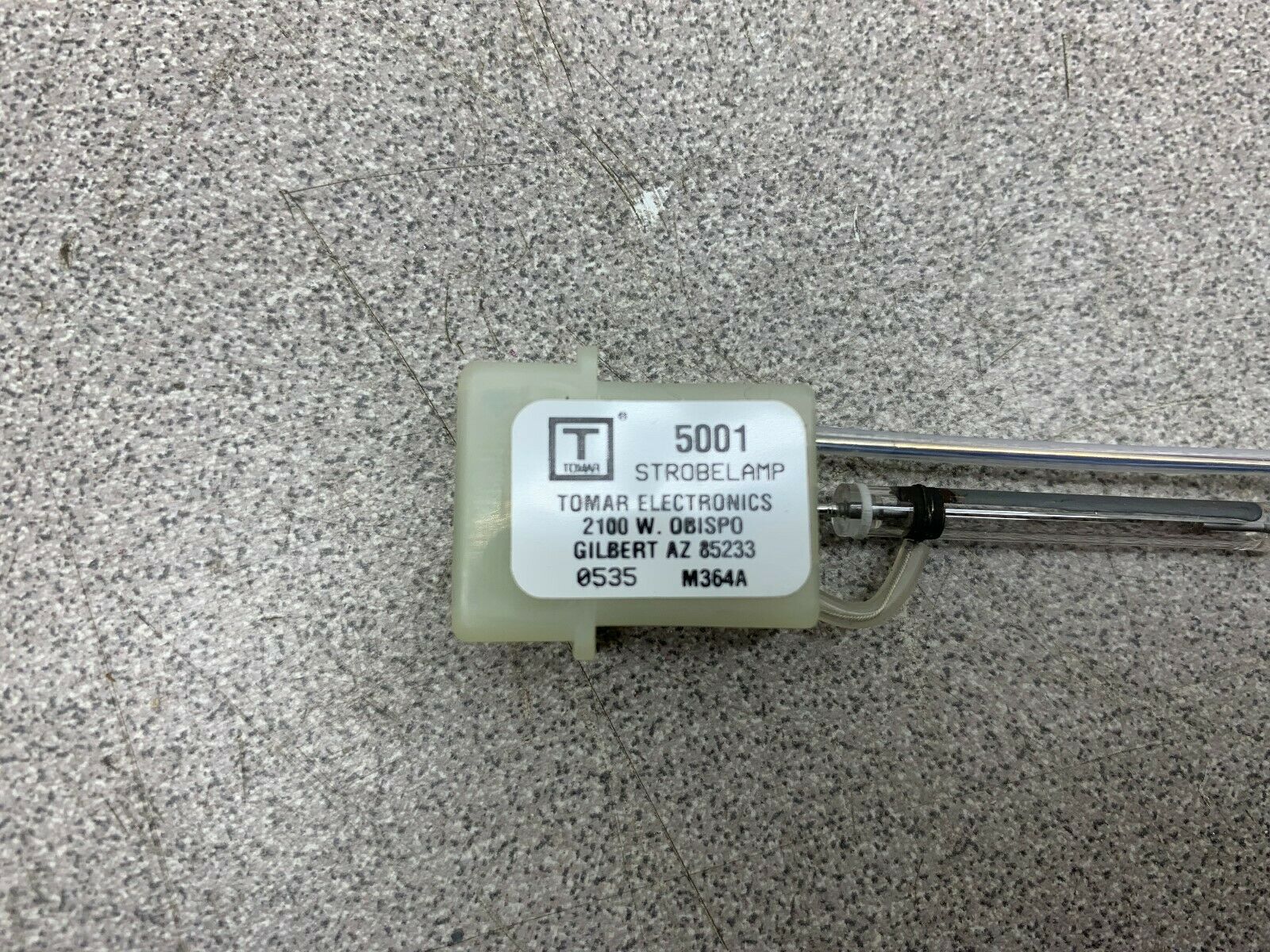 NEW IN BOX TOMAR STOBE LAMP 1500