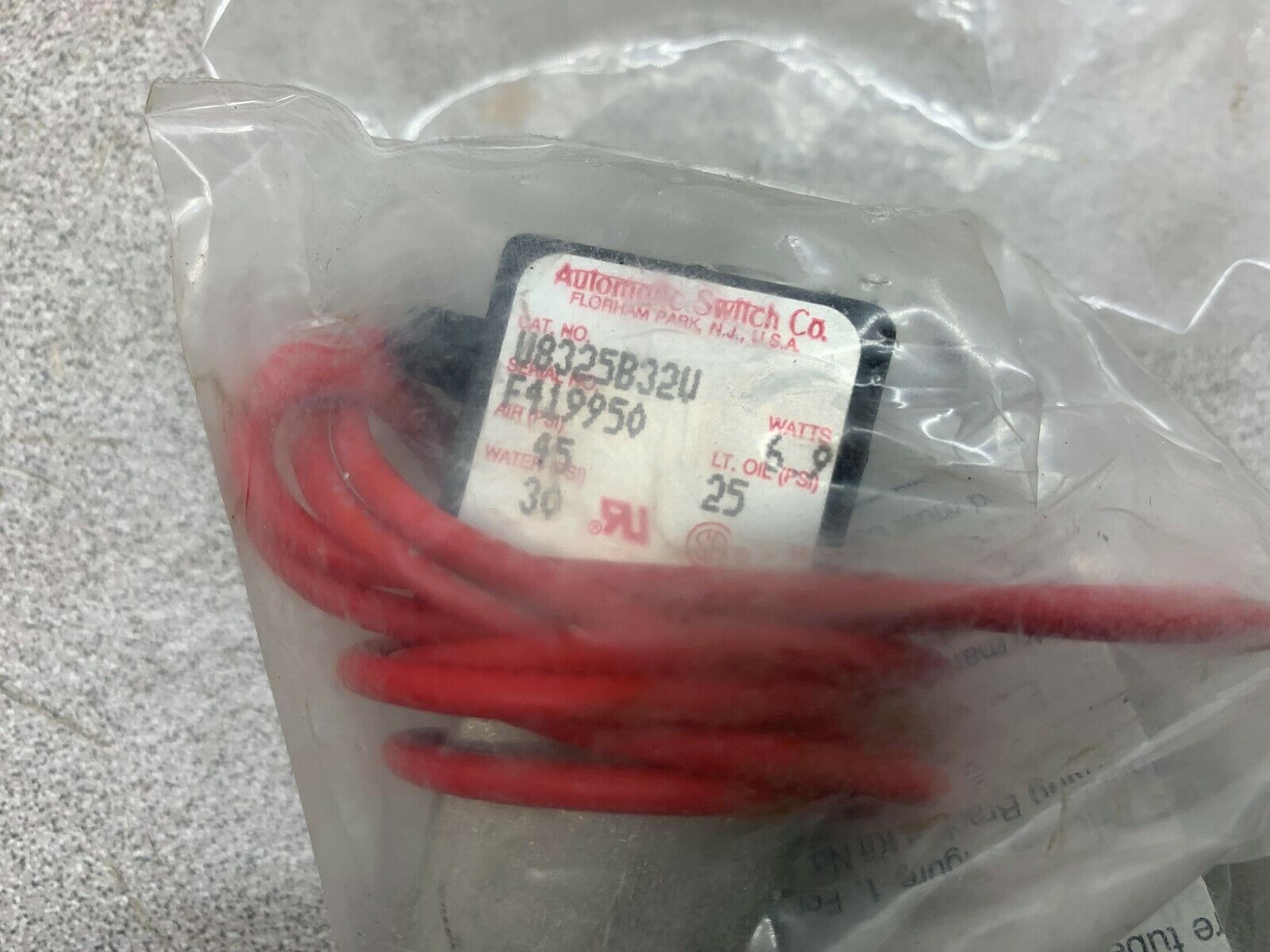 NEW NO BOX AUTOMATIC VALVE U8325B32V