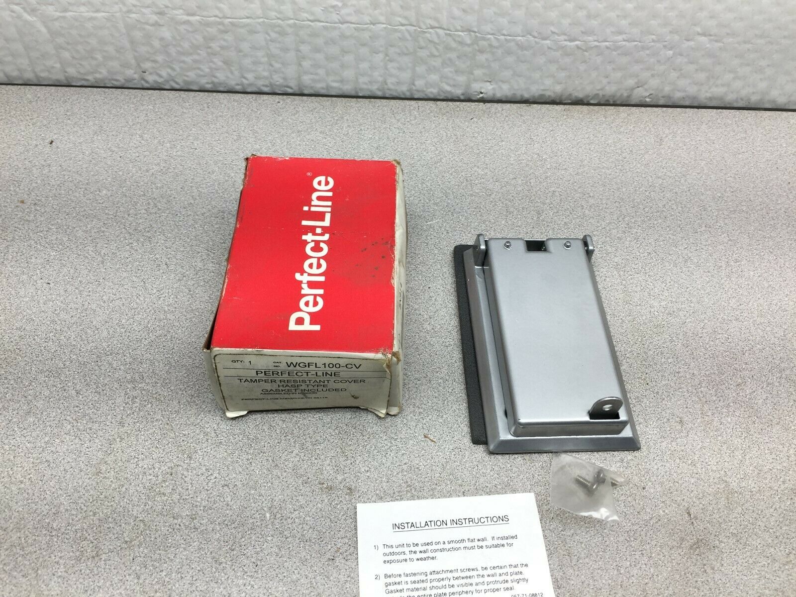 NEW IN BOX PERFECT-LINE TAMPER RESISTANT COVER WGFL100-CV
