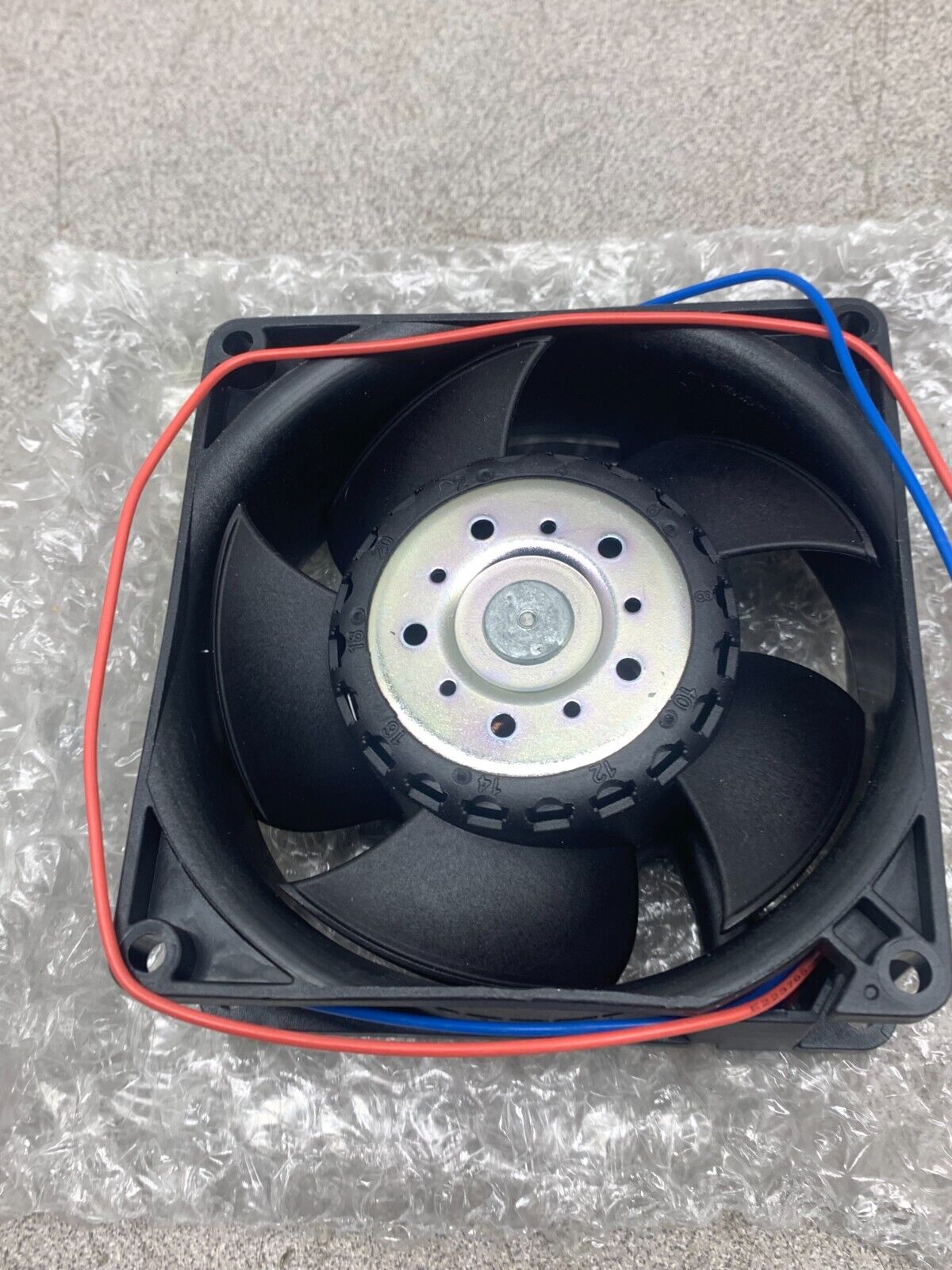 NEW NO BOX EBMPAPST AXIAL FAN 3214 JN