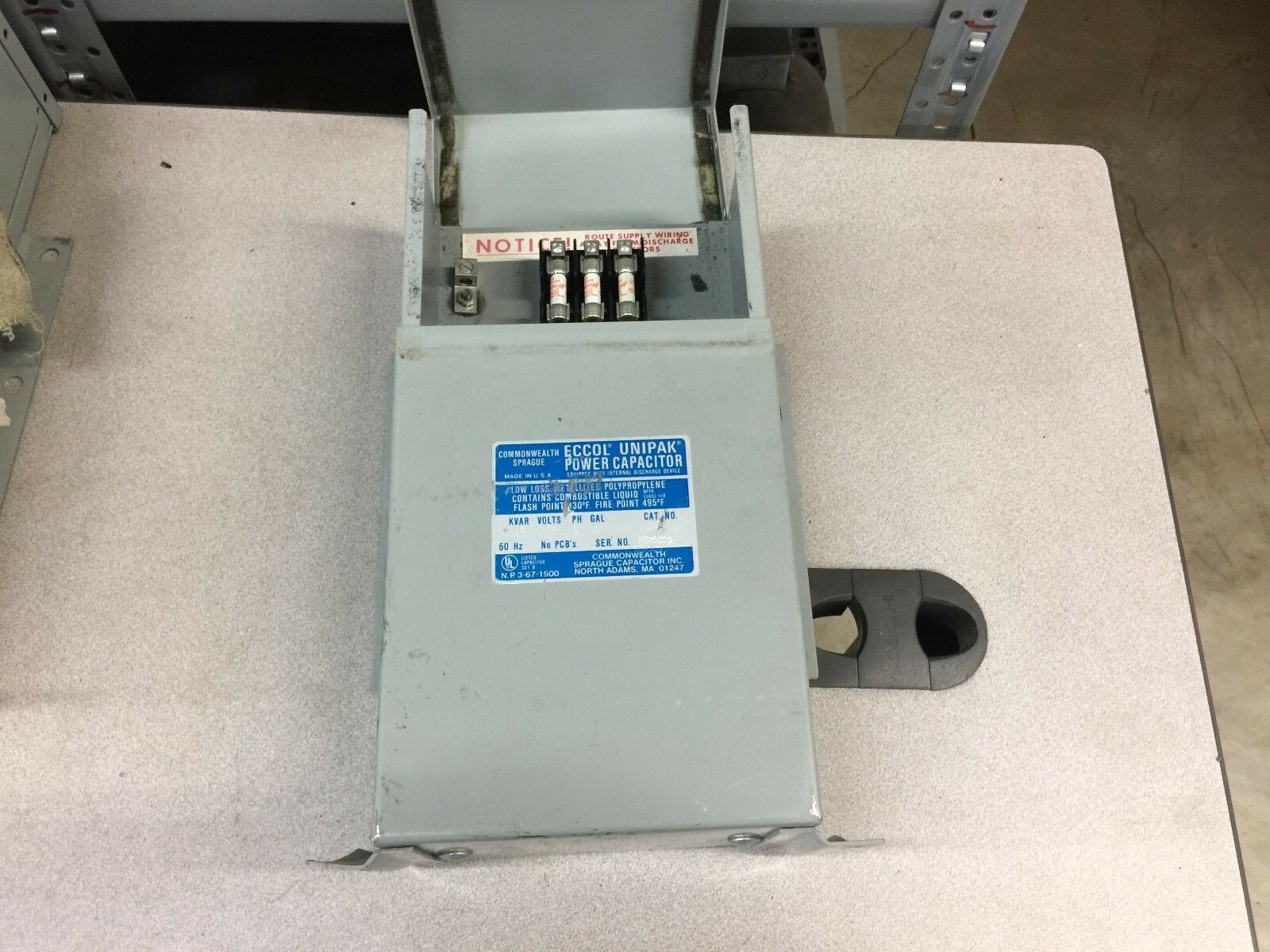 NEW NO BOX ECCOL UNIPAK 10KVAR 480V 3PH .31GAL POWER CAPACITOR 1043PMU
