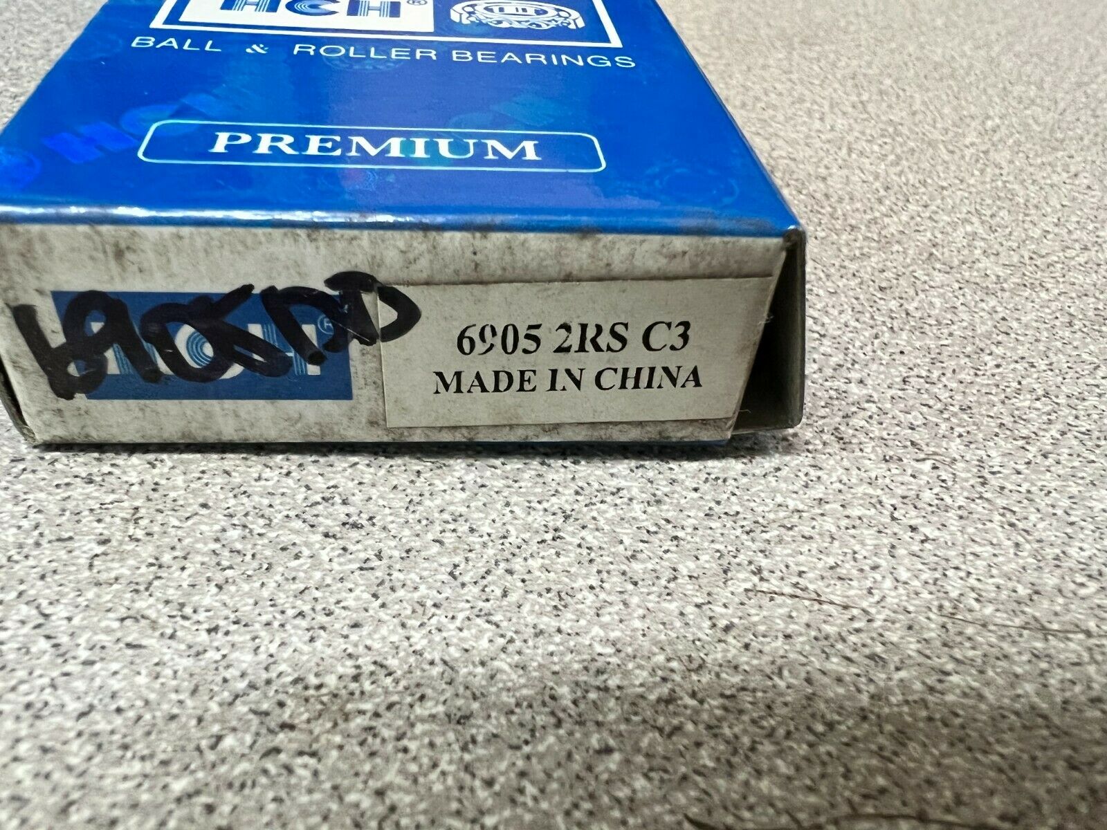 NEW IN BOX HCH BALL BEARING 6905 2RS C3