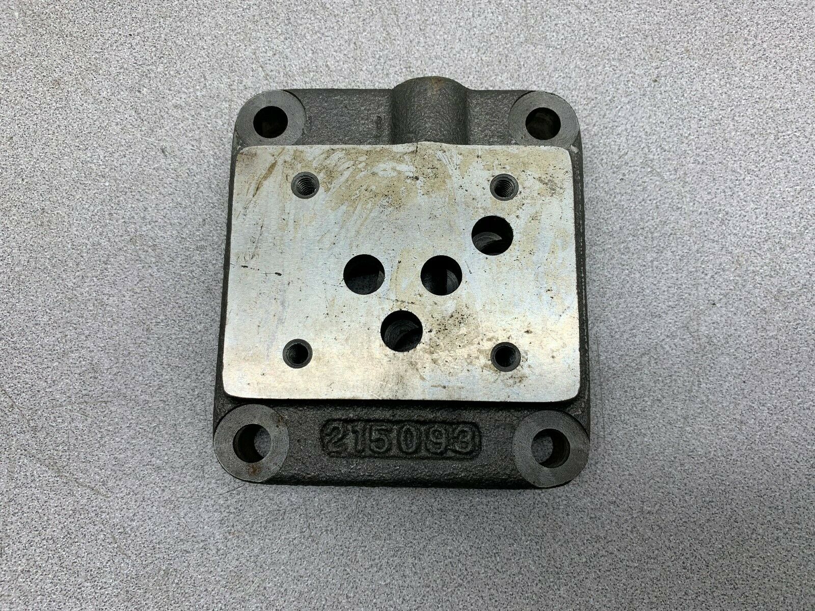 NEW NO BOX VICKERS VALVE 215093
