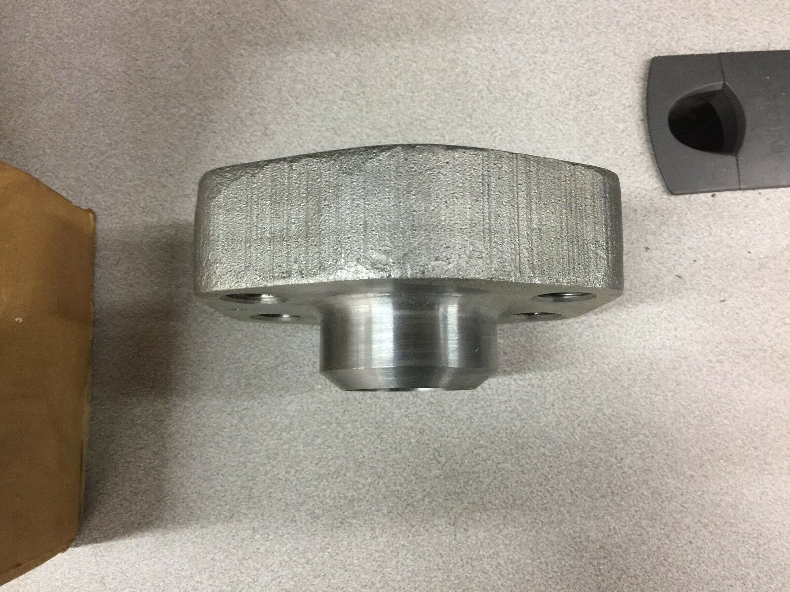 NEW IN BOX ANCHOR (2" SAE 4-BOLT FLANGE CD 62 BW) W29-32