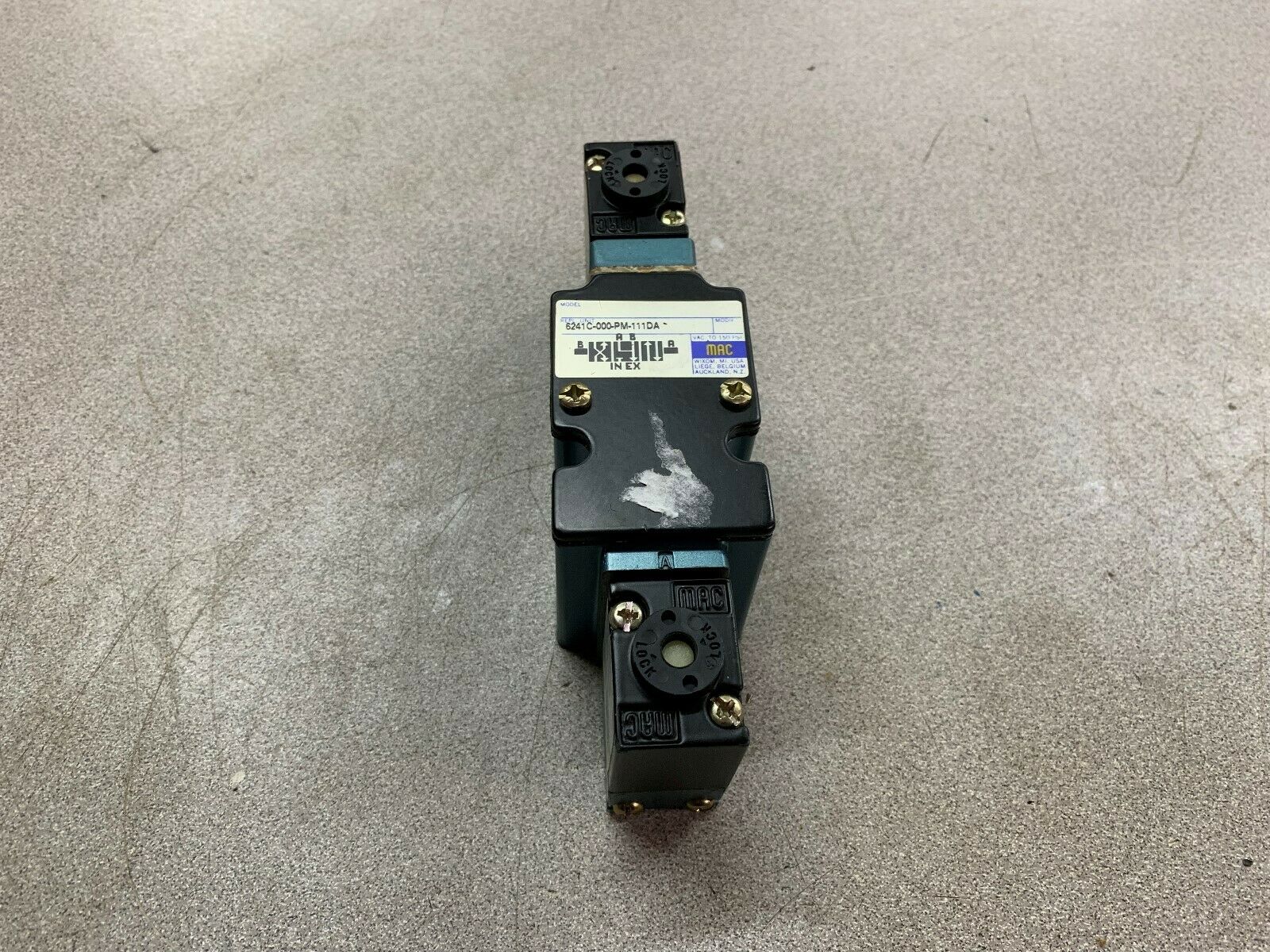 NEW NO BOX MAC PME-111DABE PNEUMATIC VALVE 6241C-000-PM-111DA