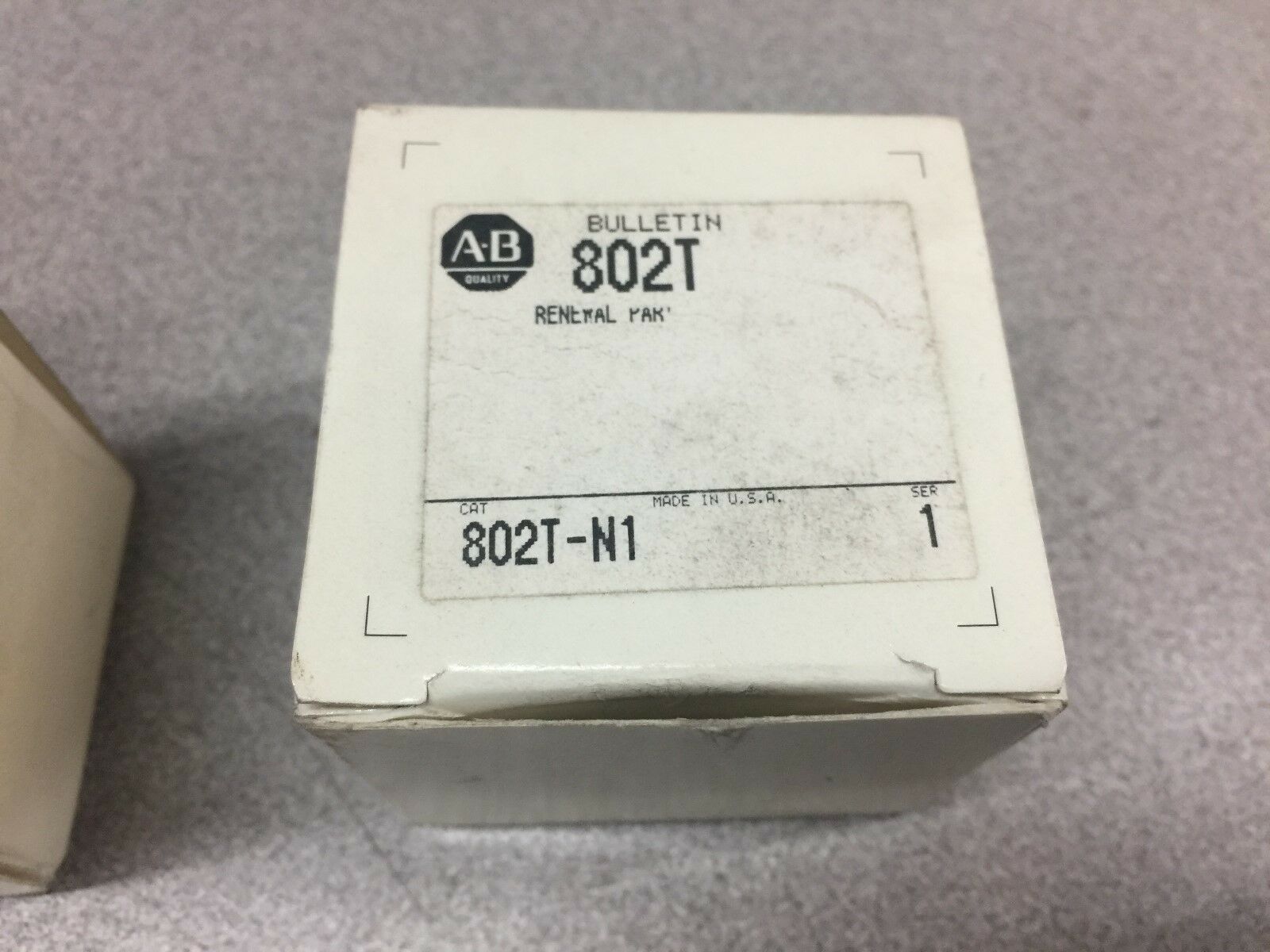 NEW IN BOX (LOT OF 2) ALLEN BRADLEY LIGHT KIT, INDICATING LAMP/COVER KIT 802T-N