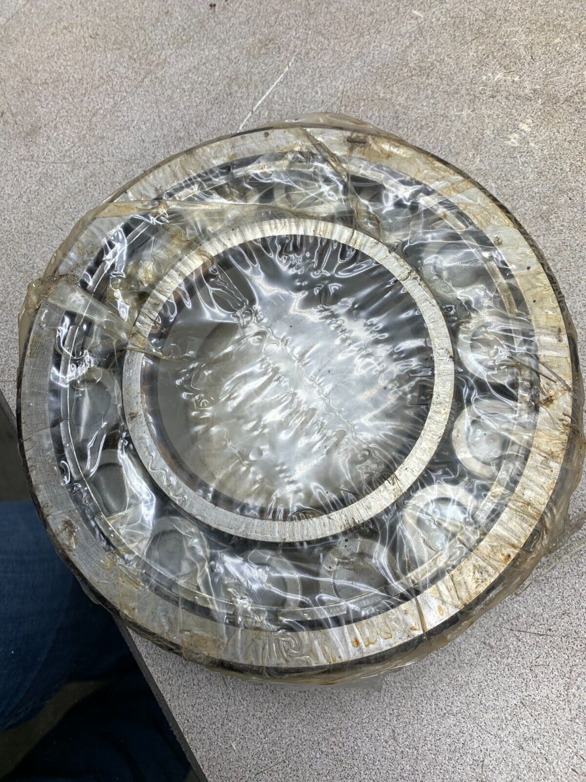 NEW IN BOX SKF NU317ECJ CYLINDRICAL ROLLER BEARING NU 317 ECJ