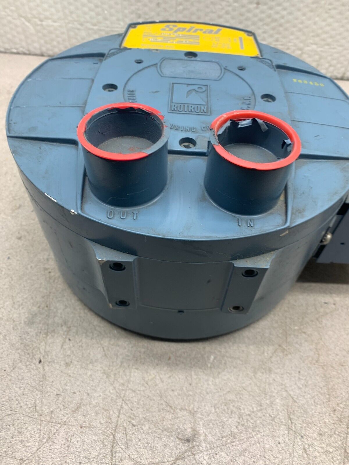 NEW NO BOX ROTRON SPIRAL 220/230V. BLOWER 2P33-036020