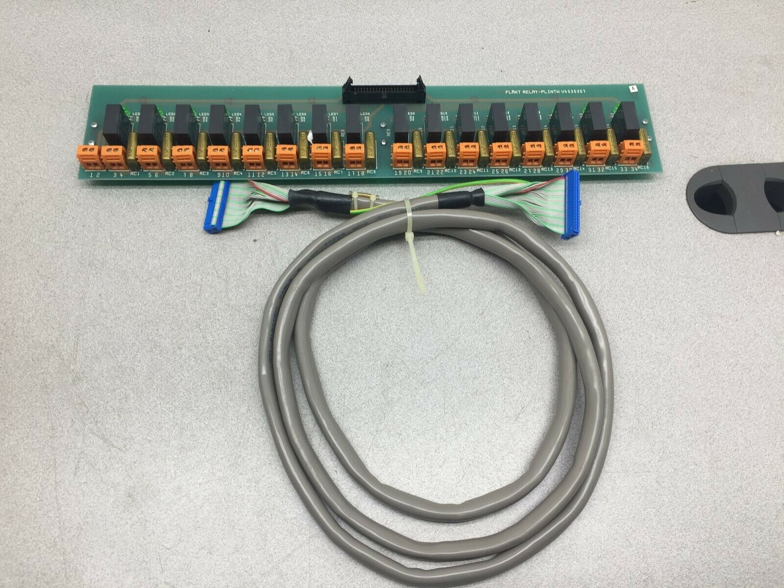 NEW NO BOX PLINTH FLAKT RELAY V4535357