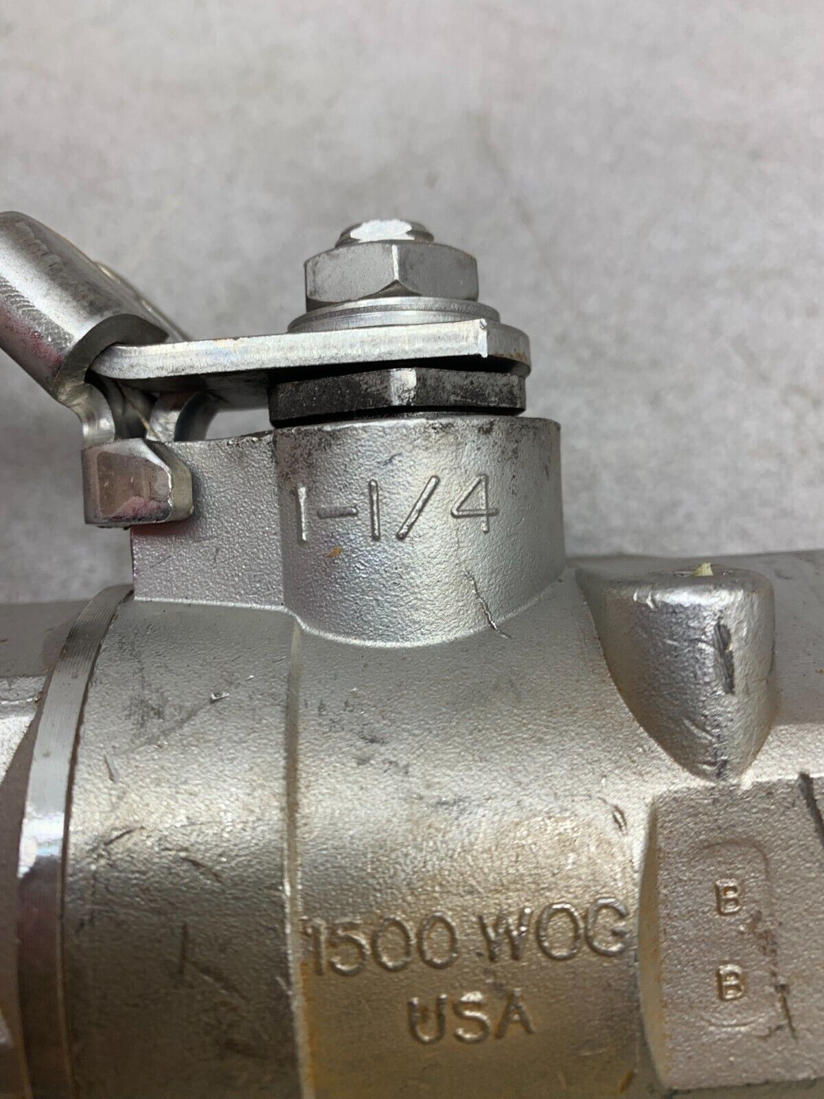 NEW APOLLO CF8M 1500 WOG 1-1/4" STAINLESS BALL VALVE