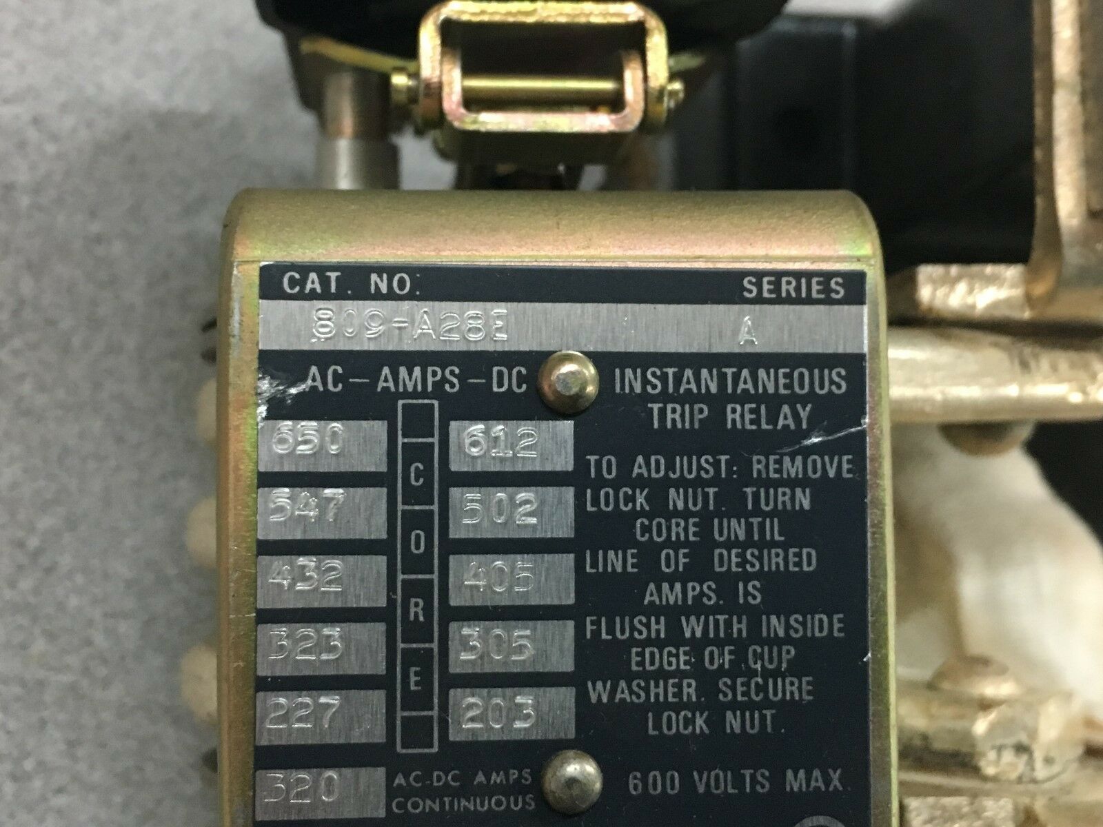 NEW NO BOX ALLEN-BRADLEY INSTANTANEOUS TRIP CURRENT RELAY 809-A28E SERIES A